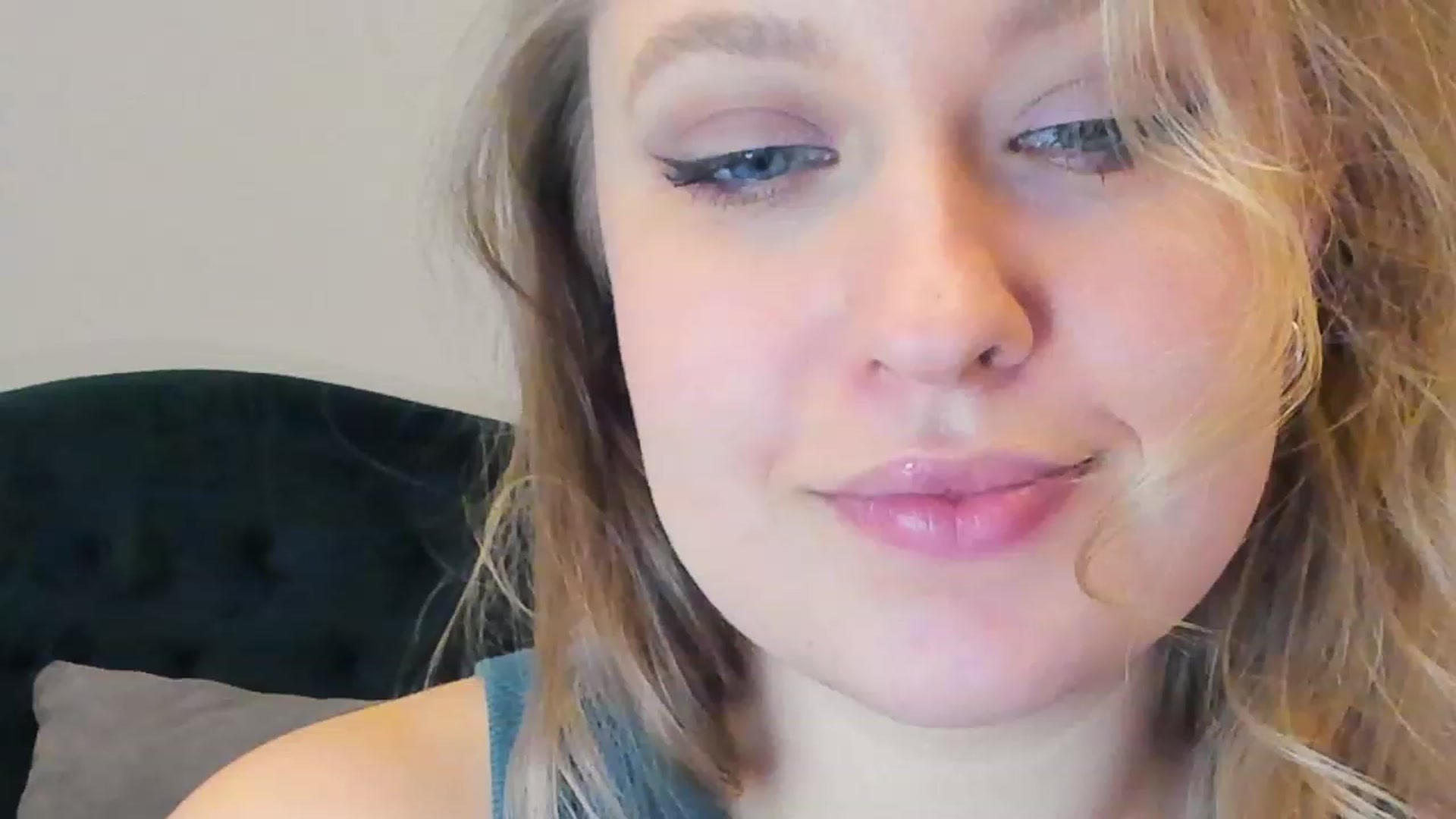 Gallery image thumbnail from SensualAdict's myfreecams stream on, 02/18/2023, 16:03 image 14 of 20