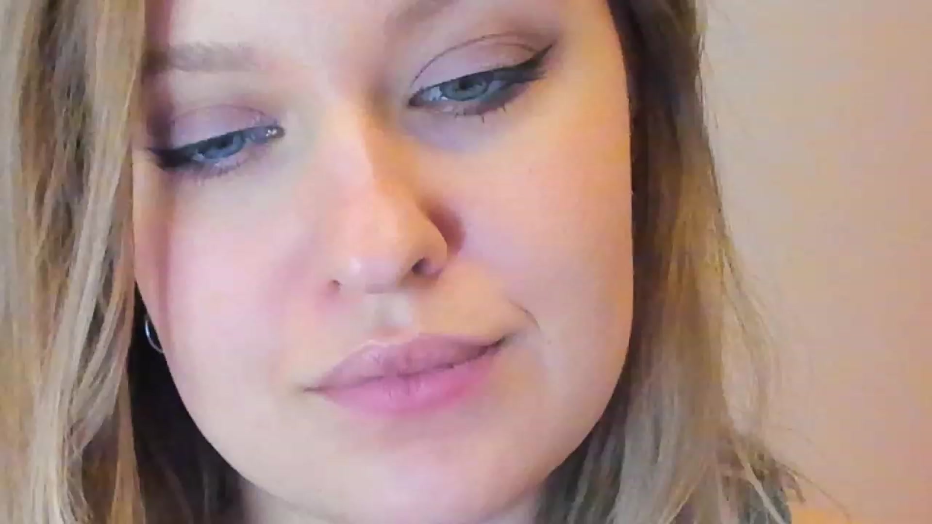 Gallery image thumbnail from SensualAdict's myfreecams stream on, 02/18/2023, 18:13 image 1 of 20