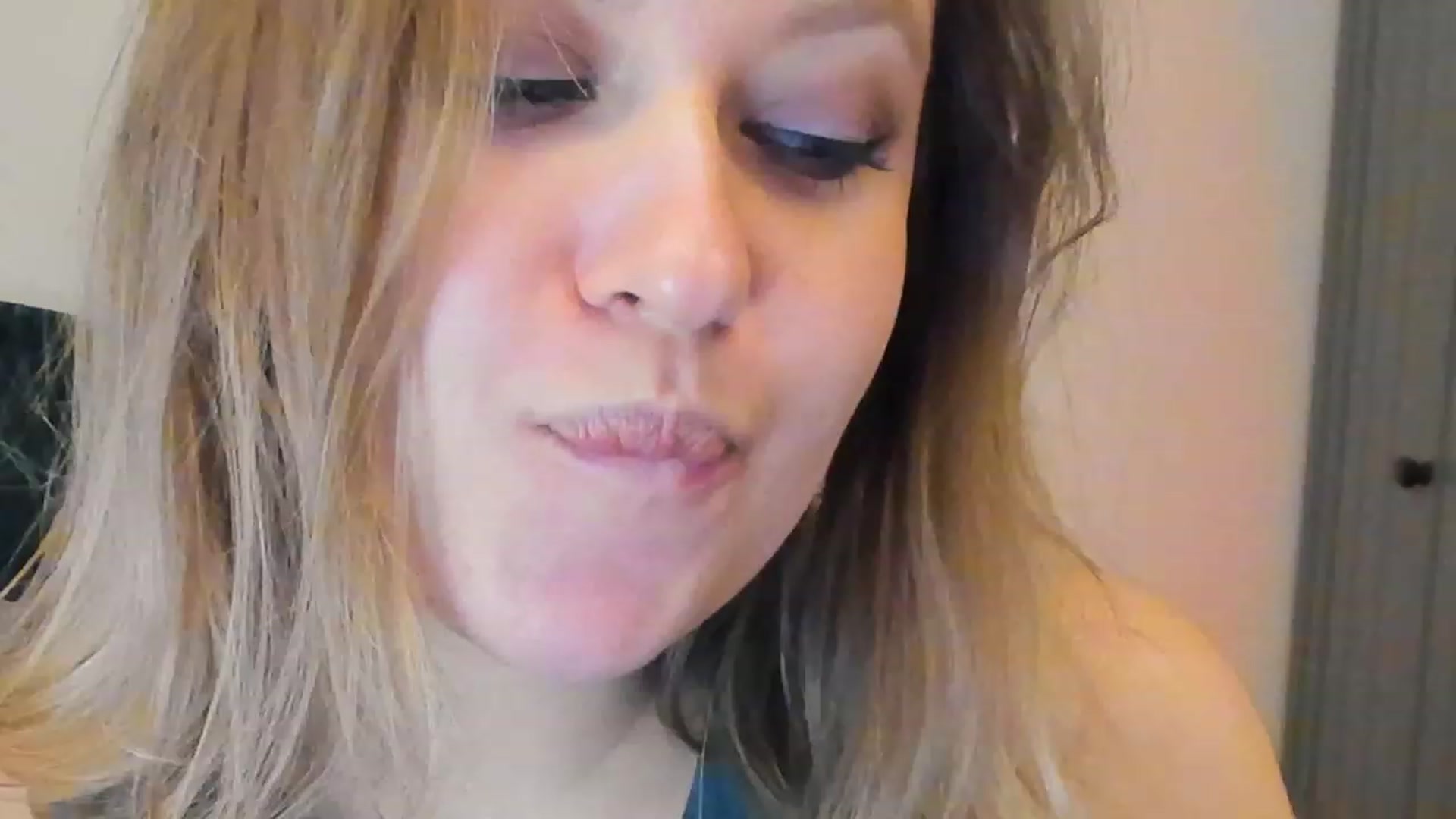 Gallery image thumbnail from SensualAdict's myfreecams stream on, 02/18/2023, 18:13 image 17 of 20
