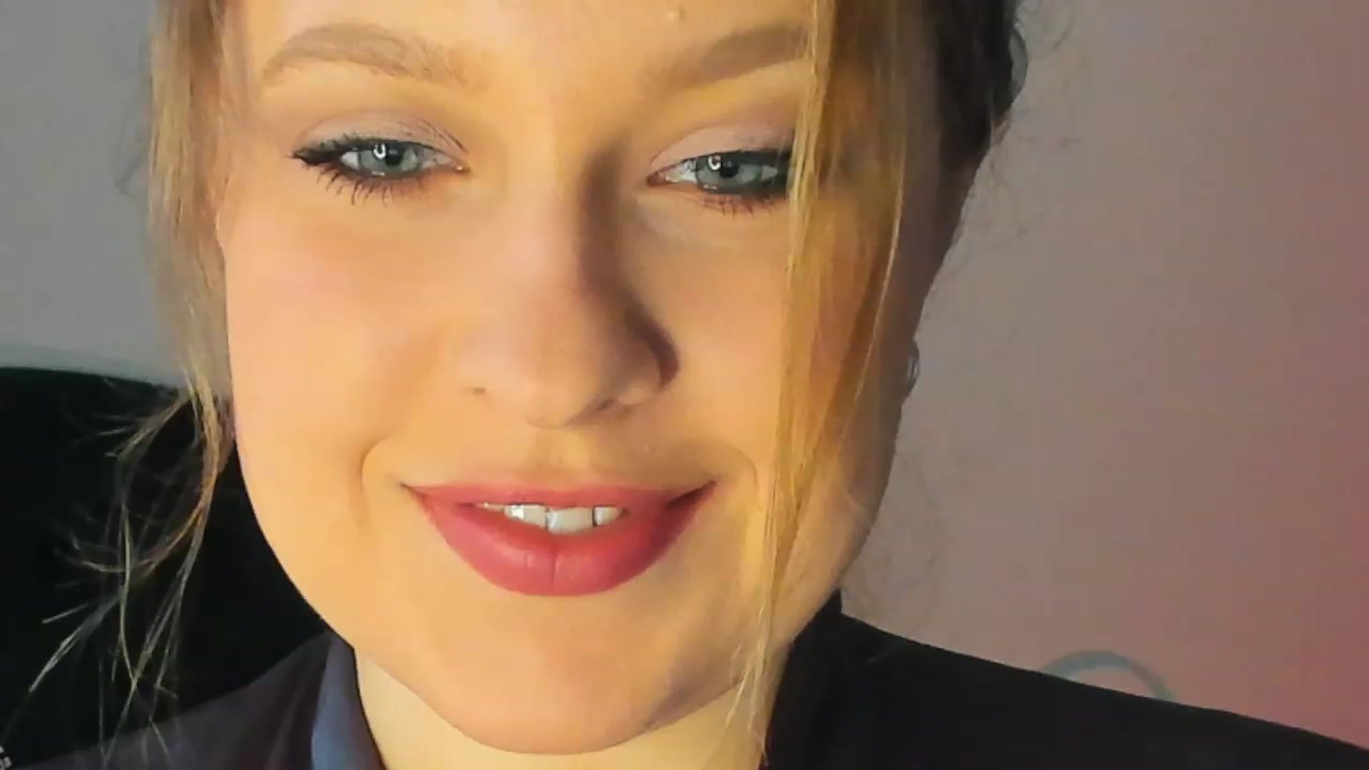 Gallery image thumbnail from SensualAdict's myfreecams stream on, 02/19/2023, 14:49 image 6 of 20
