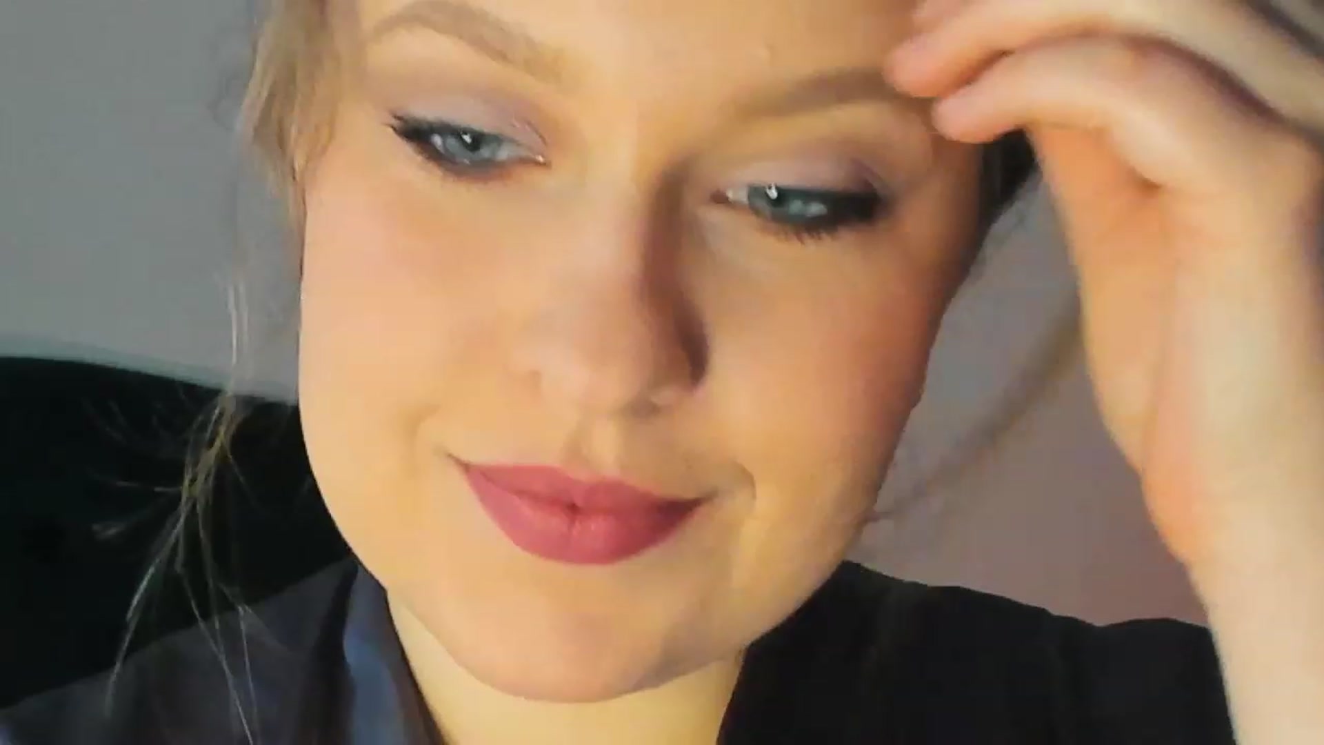 Gallery image thumbnail from SensualAdict's myfreecams stream on, 02/19/2023, 14:49 image 3 of 20