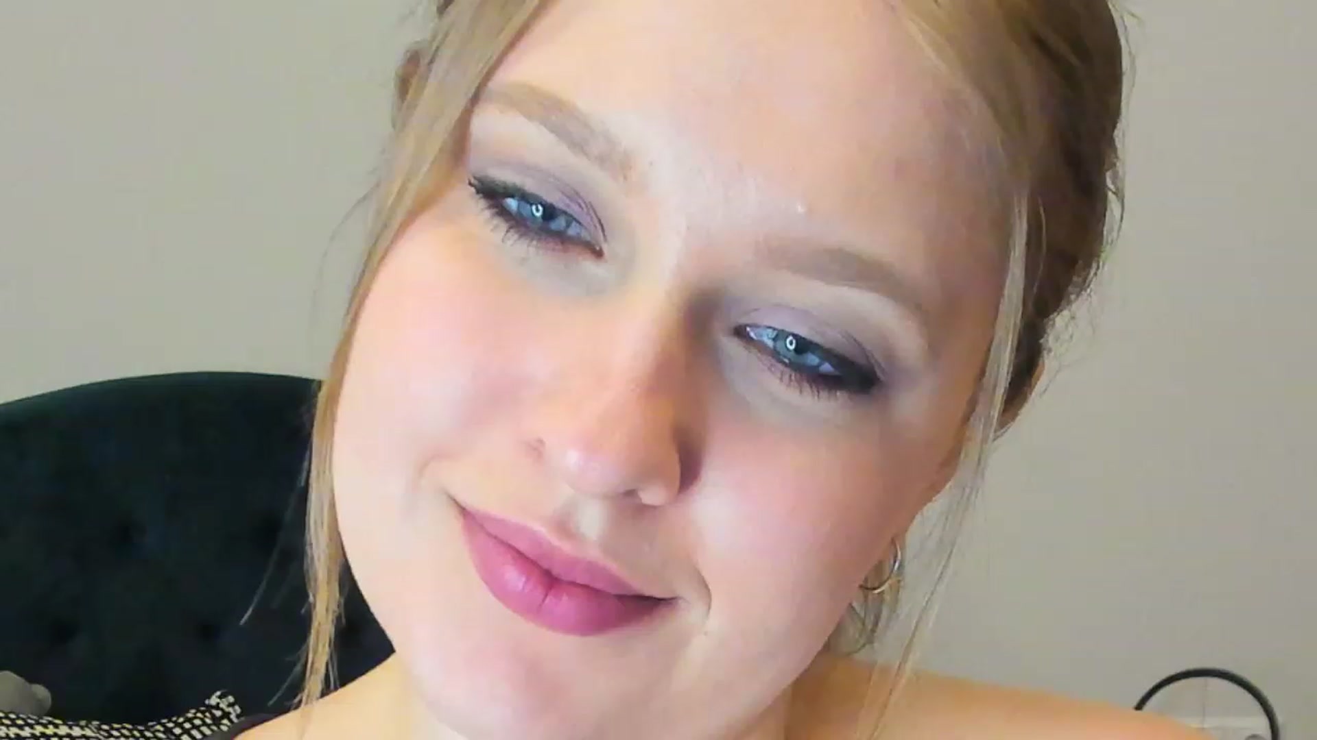 Gallery image thumbnail from SensualAdict's myfreecams stream on, 02/19/2023, 19:48 image 20 of 20