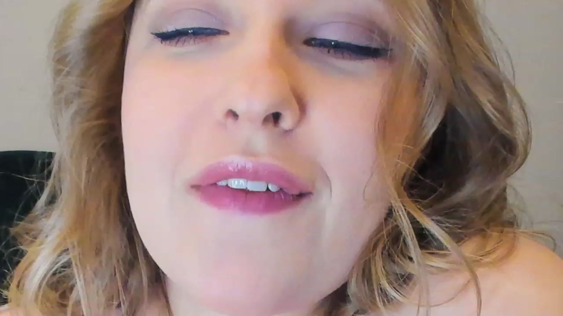 Gallery image thumbnail from SensualAdict's myfreecams stream on, 02/23/2023, 16:12 image 6 of 20