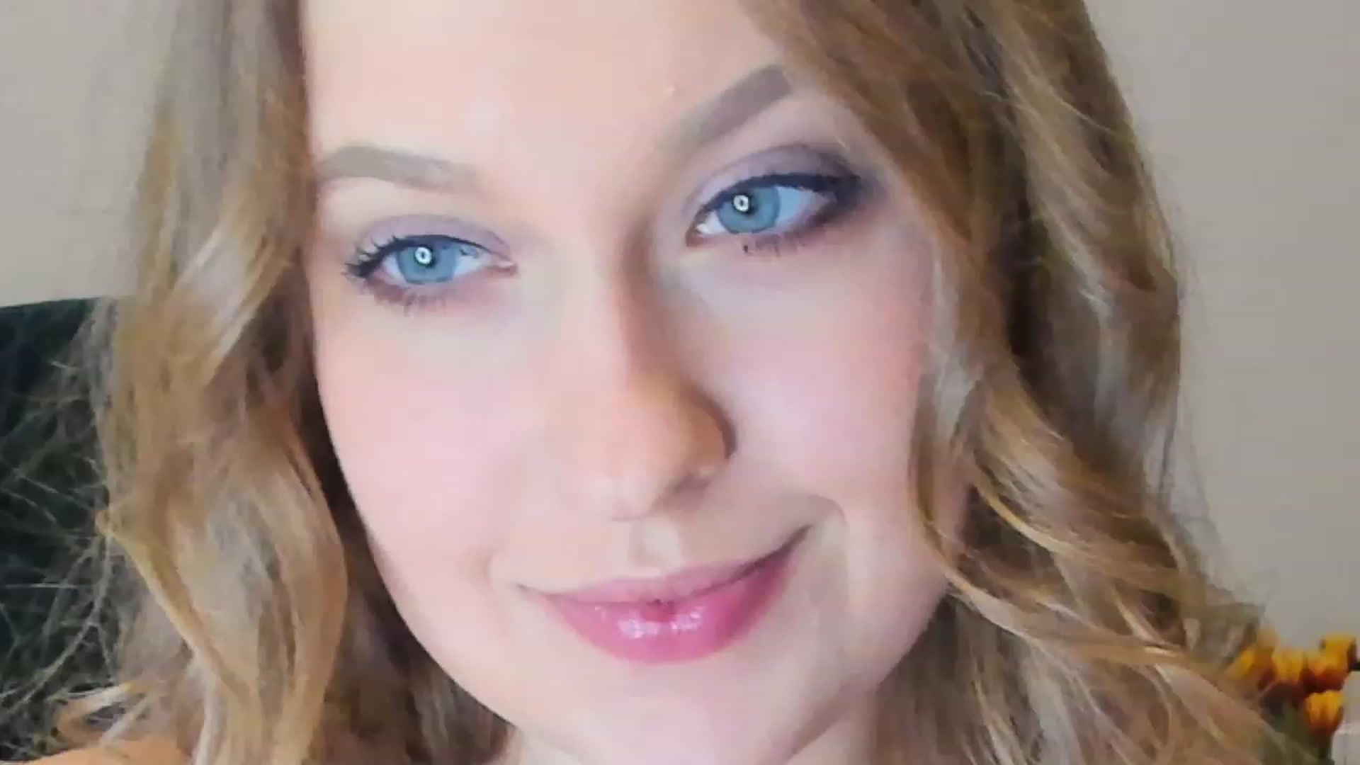 Gallery image thumbnail from SensualAdict's myfreecams stream on, 02/23/2023, 17:59 image 3 of 20