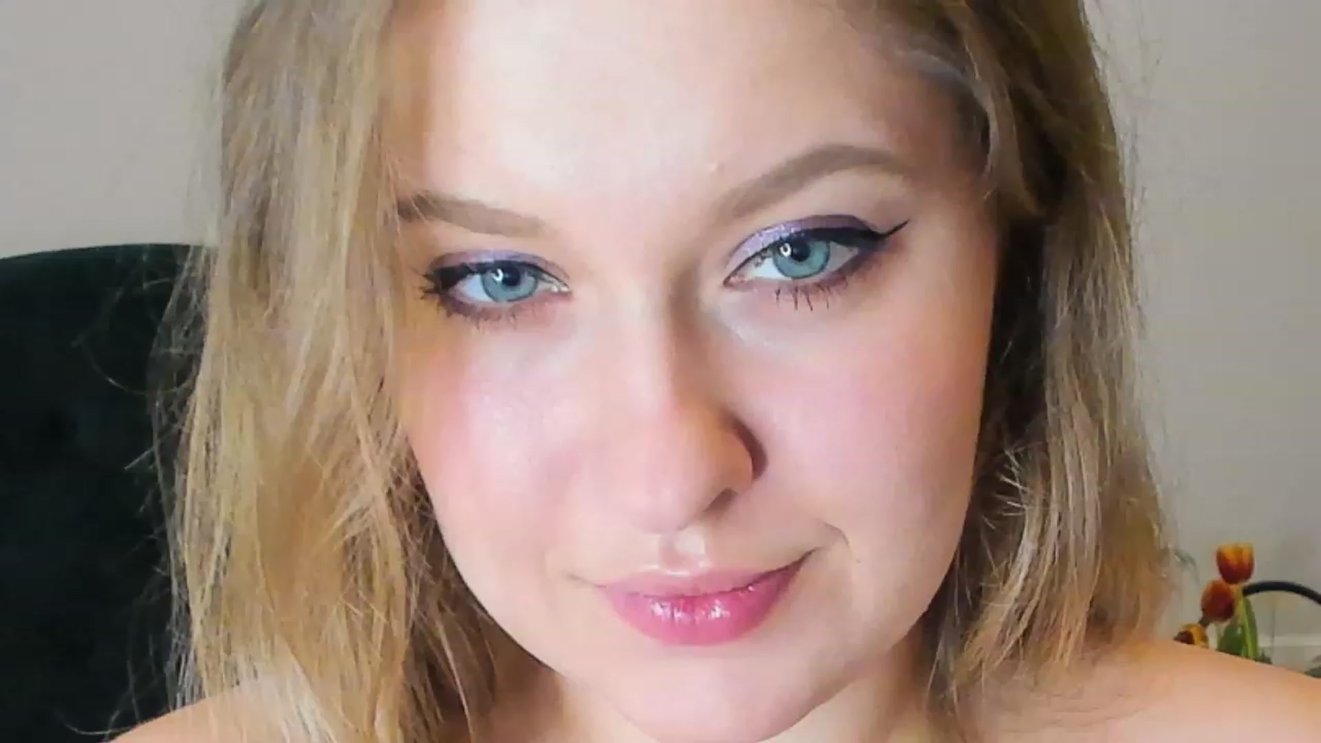 Gallery image thumbnail from SensualAdict's myfreecams stream on, 02/24/2023, 17:51 image 15 of 20