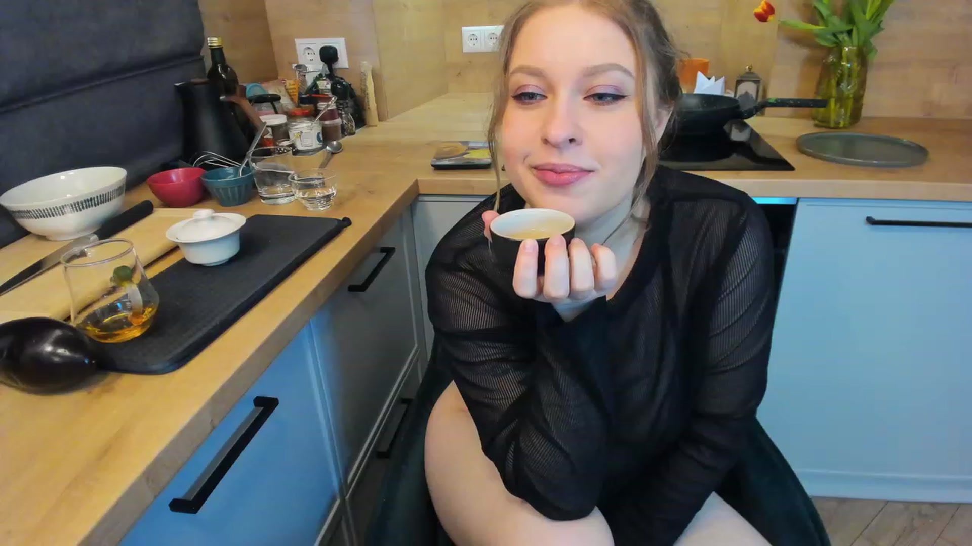 Gallery image thumbnail from SensualAdict's myfreecams stream on, 02/25/2023, 13:00 image 17 of 20