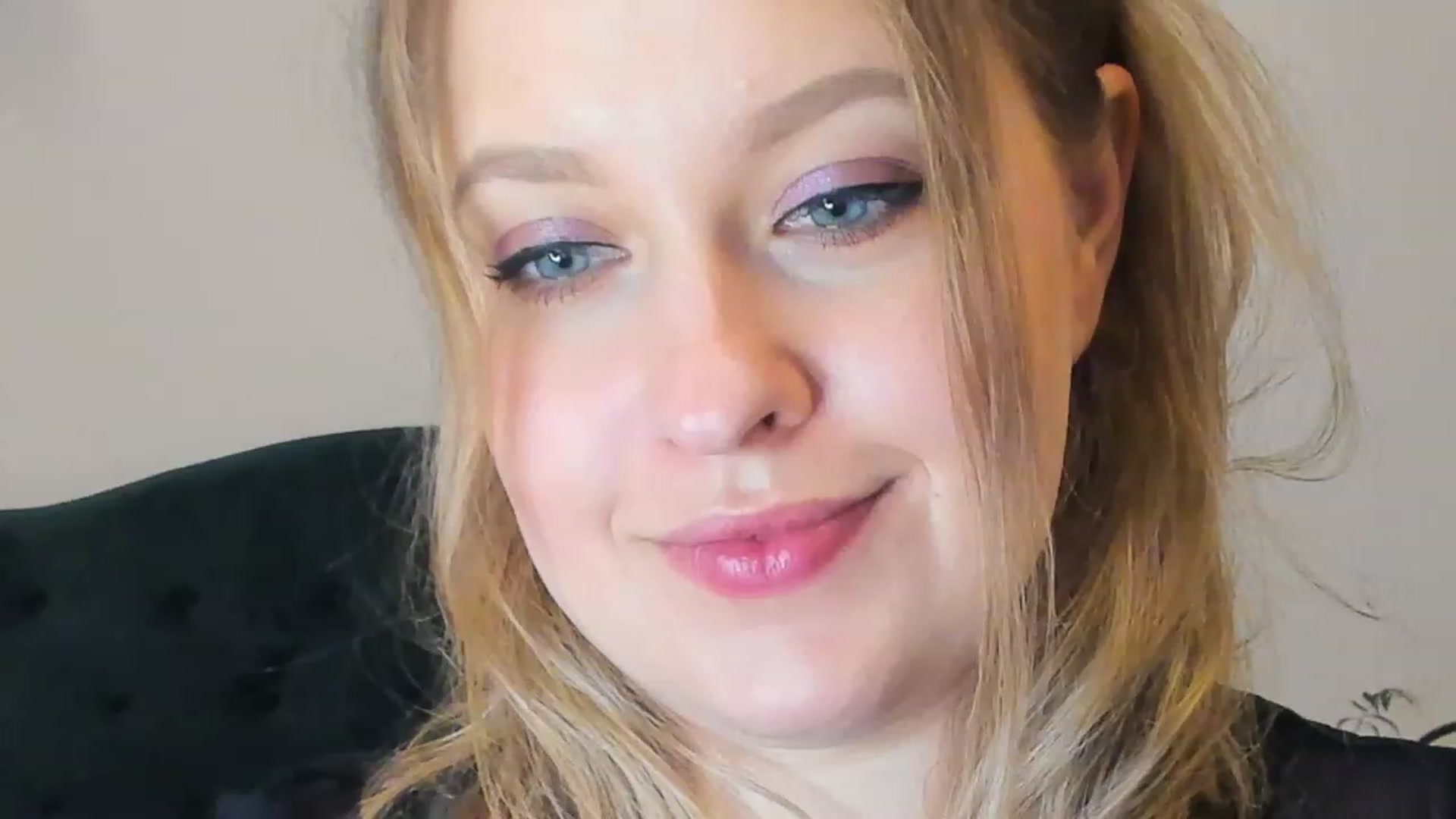 Gallery image thumbnail from SensualAdict's myfreecams stream on, 02/25/2023, 16:16 image 8 of 20