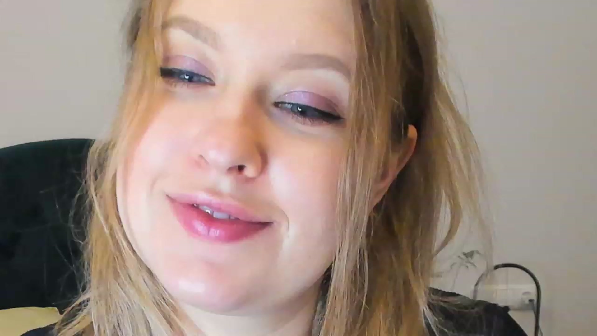 Gallery image thumbnail from SensualAdict's myfreecams stream on, 02/25/2023, 16:16 image 9 of 20