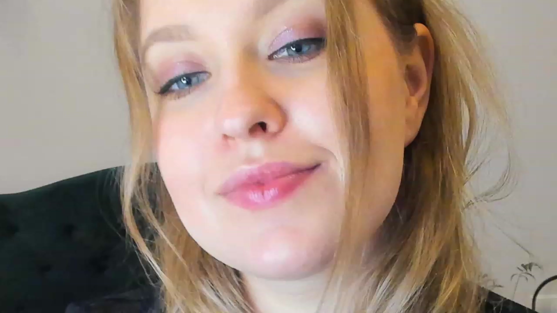 Gallery image thumbnail from SensualAdict's myfreecams stream on, 02/25/2023, 16:16 image 7 of 20