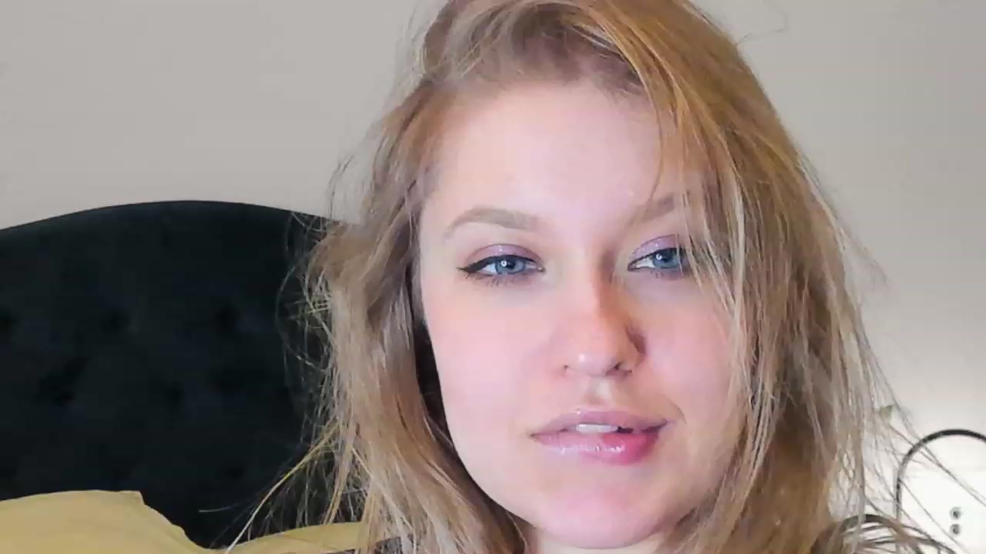 Gallery image thumbnail from SensualAdict's myfreecams stream on, 02/25/2023, 19:55 image 11 of 20