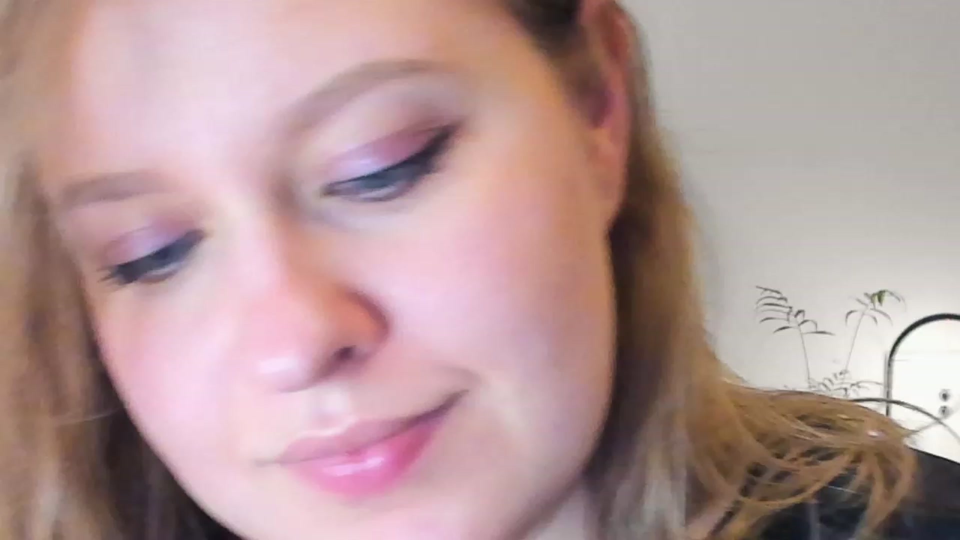 Gallery image thumbnail from SensualAdict's myfreecams stream on, 02/25/2023, 19:55 image 12 of 20