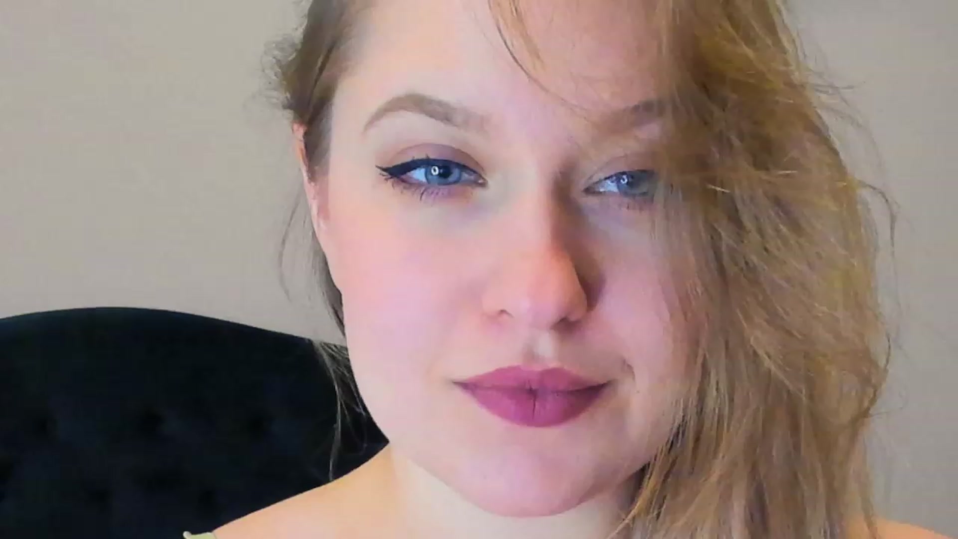 Gallery image thumbnail from SensualAdict's myfreecams stream on, 02/26/2023, 17:33 image 15 of 20