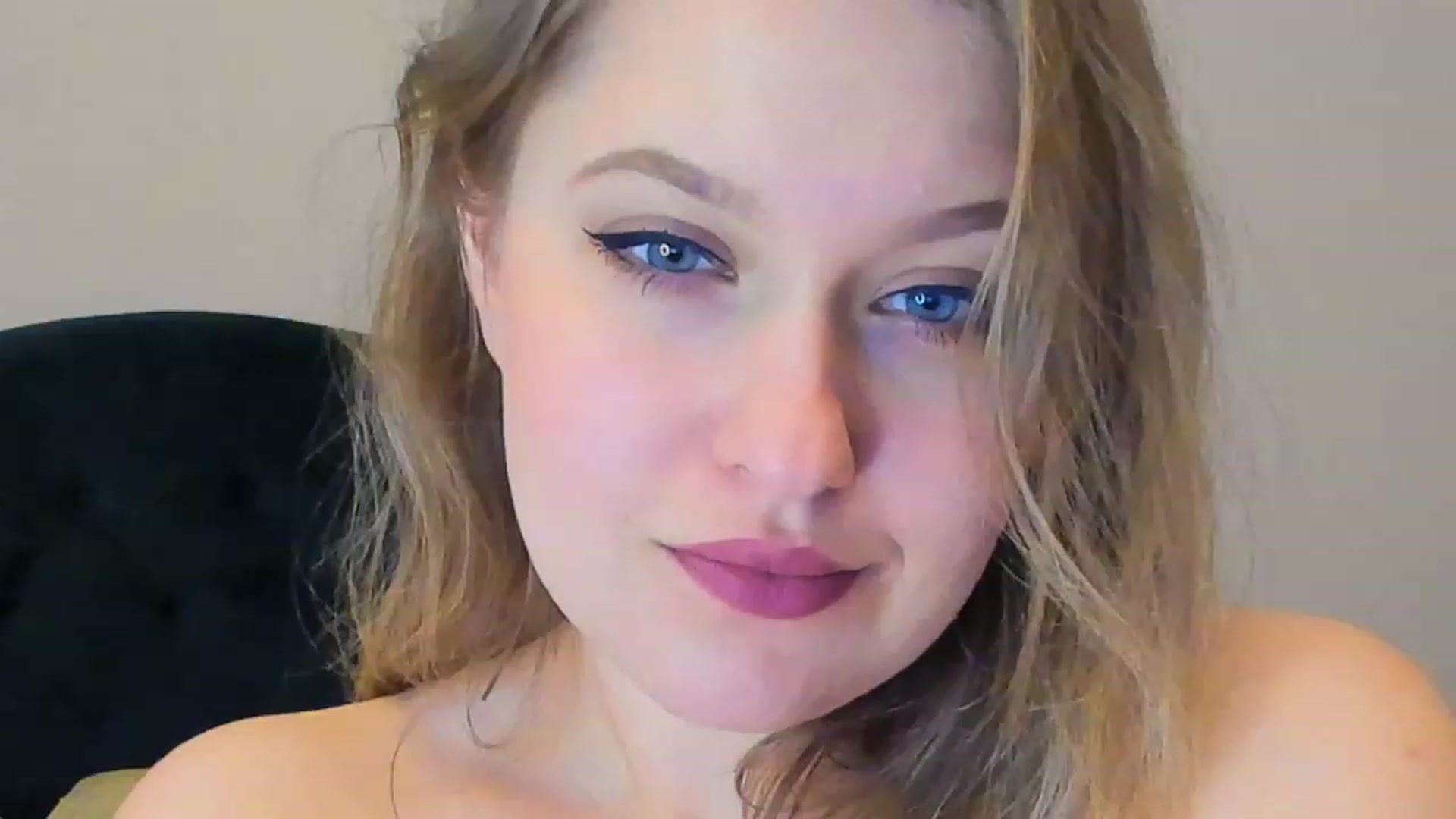 Gallery image thumbnail from SensualAdict's myfreecams stream on, 02/26/2023, 18:04 image 11 of 20