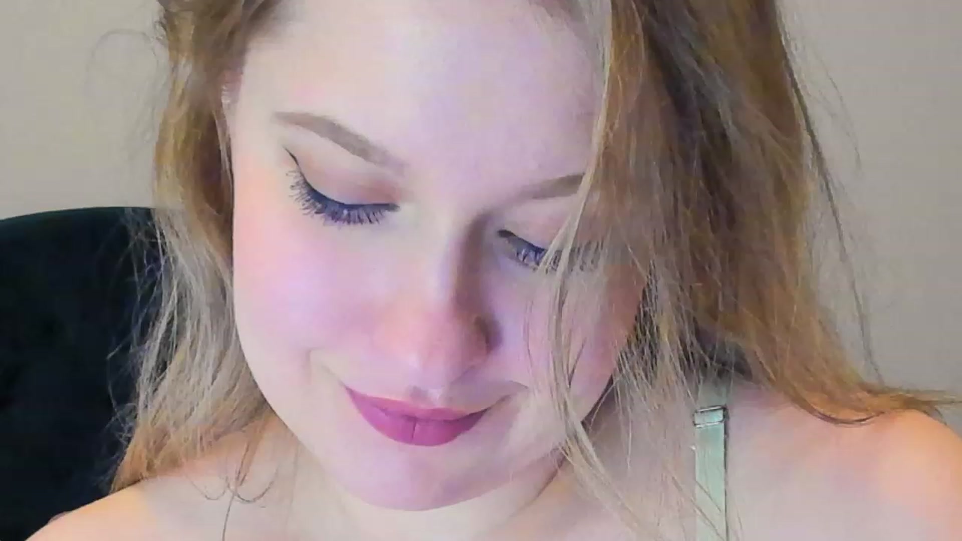 Gallery image thumbnail from SensualAdict's myfreecams stream on, 02/26/2023, 18:04 image 12 of 20
