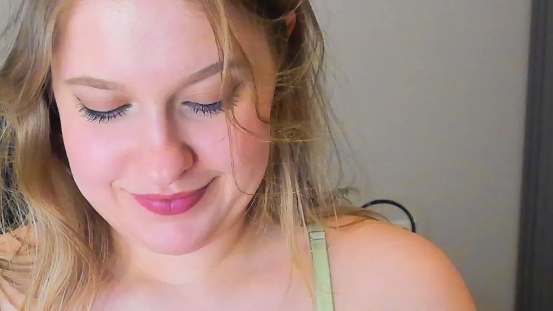 Gallery image thumbnail from SensualAdict's myfreecams stream on, 02/26/2023, 19:14 image 9 of 20