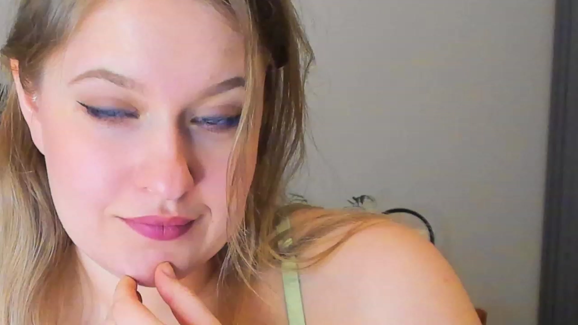 Gallery image thumbnail from SensualAdict's myfreecams stream on, 02/26/2023, 19:14 image 11 of 20