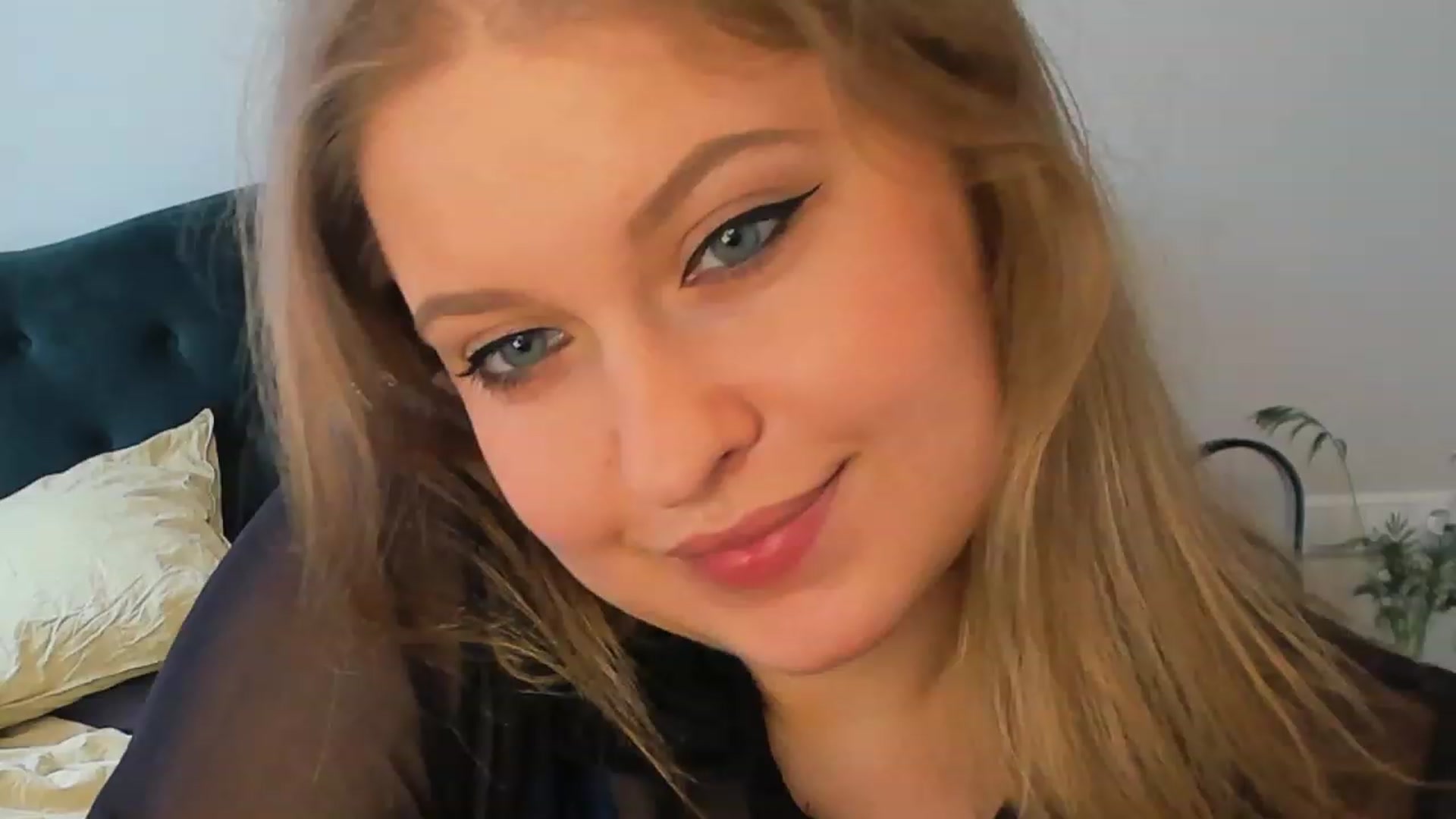 Gallery image thumbnail from SensualAdict's myfreecams stream on, 03/05/2023, 13:51 image 12 of 20