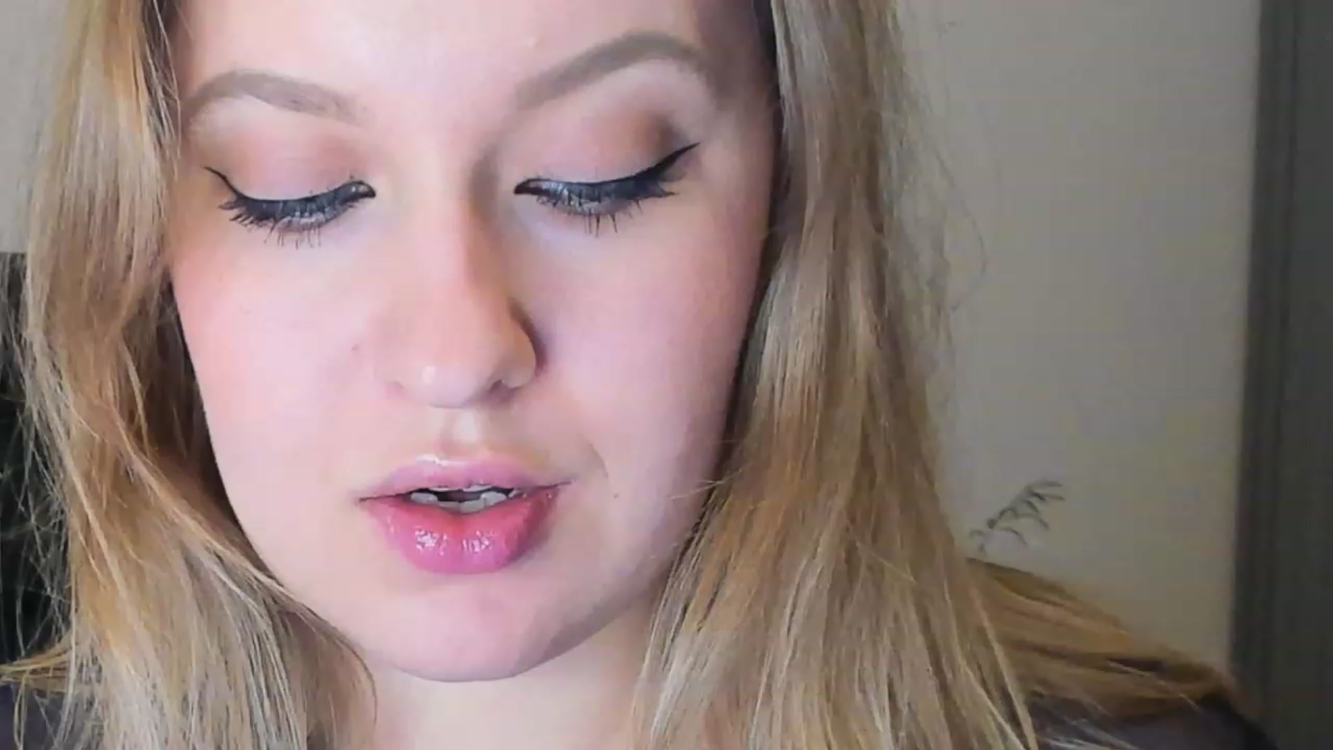 Gallery image thumbnail from SensualAdict's myfreecams stream on, 03/05/2023, 17:08 image 11 of 20