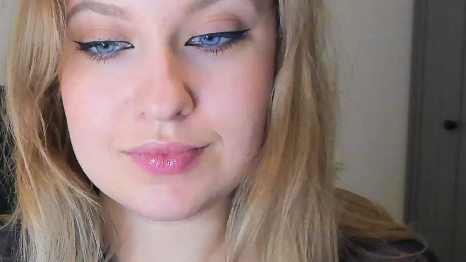 Gallery image thumbnail from SensualAdict's myfreecams stream on, 03/05/2023, 17:08 image 10 of 20