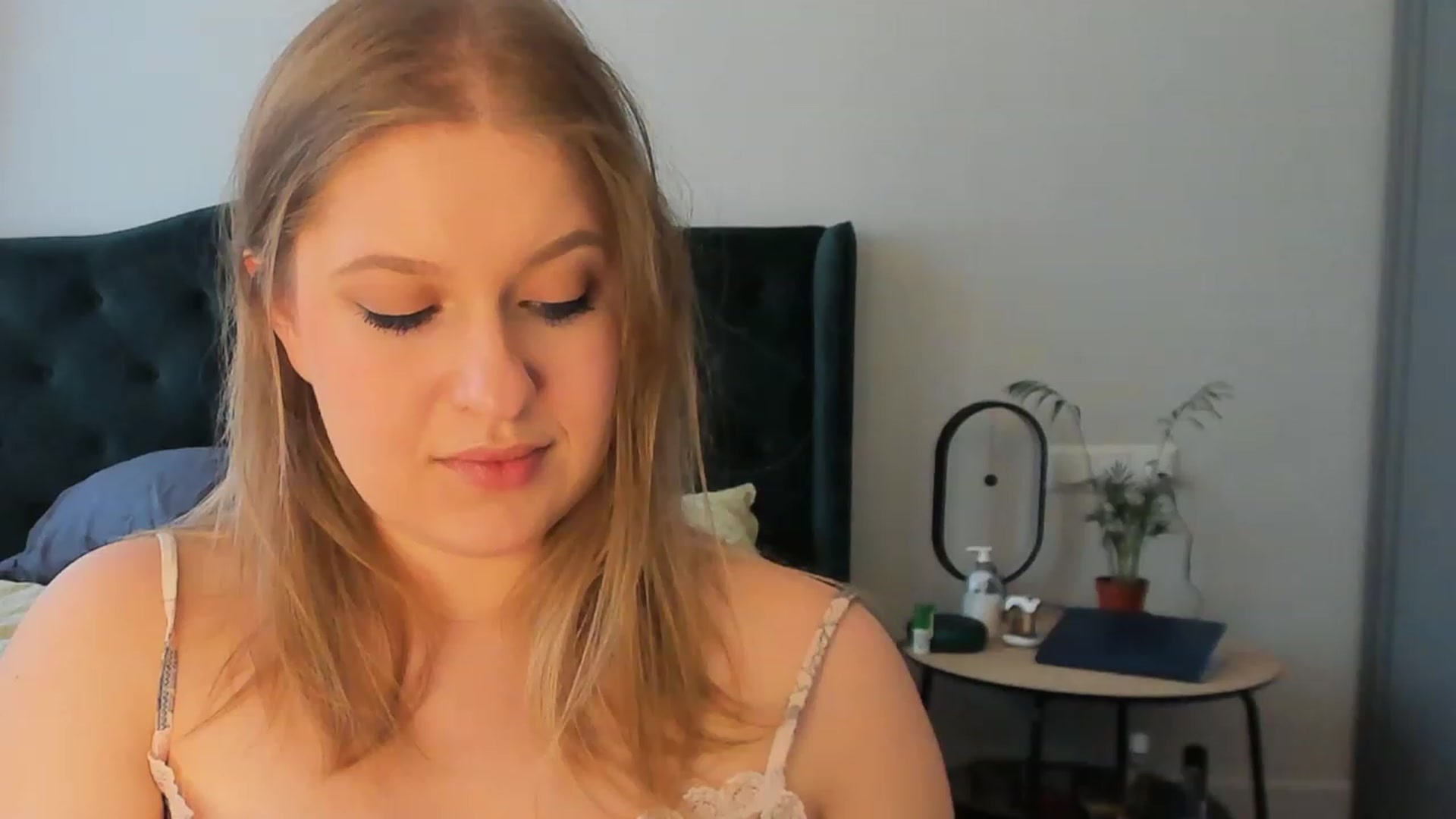 Gallery image thumbnail from SensualAdict's myfreecams stream on, 03/06/2023, 13:01 image 8 of 20