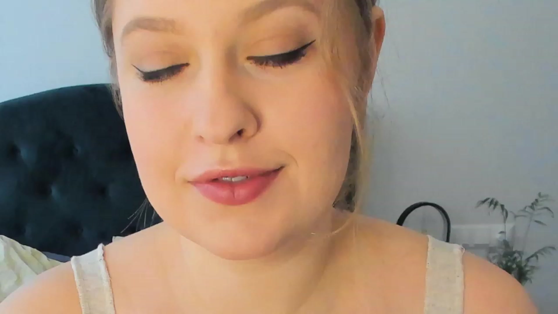 Gallery image thumbnail from SensualAdict's myfreecams stream on, 03/07/2023, 13:40 image 6 of 20