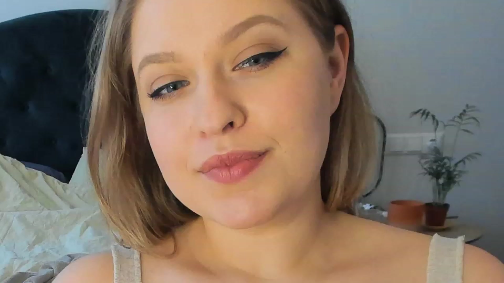 Gallery image thumbnail from SensualAdict's myfreecams stream on, 03/07/2023, 14:29 image 1 of 20