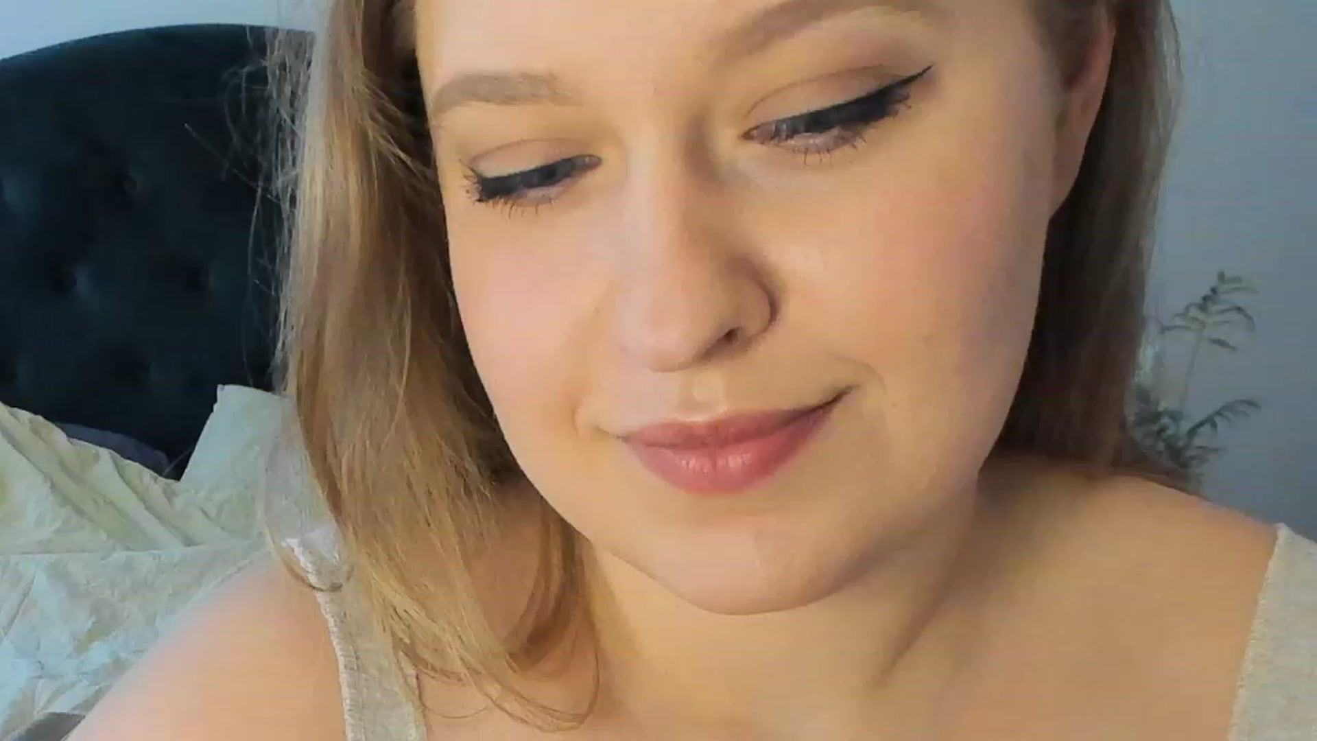 Gallery image thumbnail from SensualAdict's myfreecams stream on, 03/07/2023, 14:29 image 4 of 20