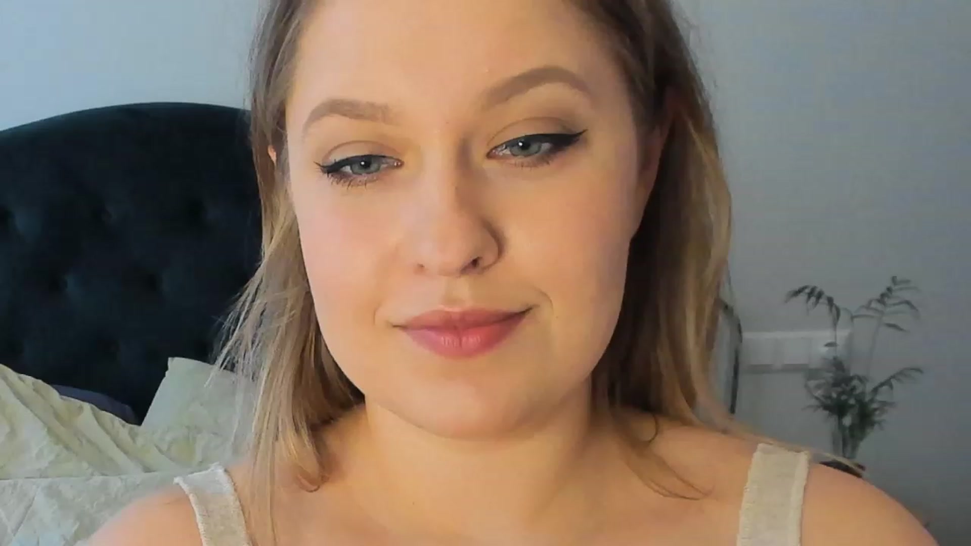 Gallery image thumbnail from SensualAdict's myfreecams stream on, 03/07/2023, 14:29 image 11 of 20