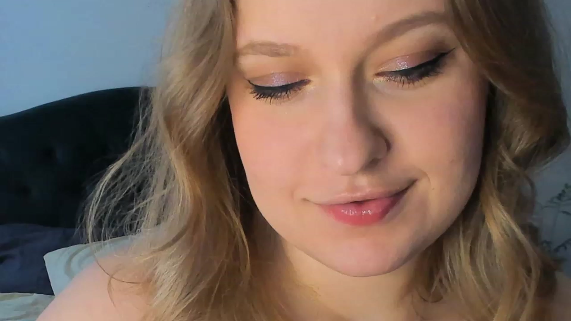 Gallery image thumbnail from SensualAdict's myfreecams stream on, 03/08/2023, 14:08 image 18 of 20