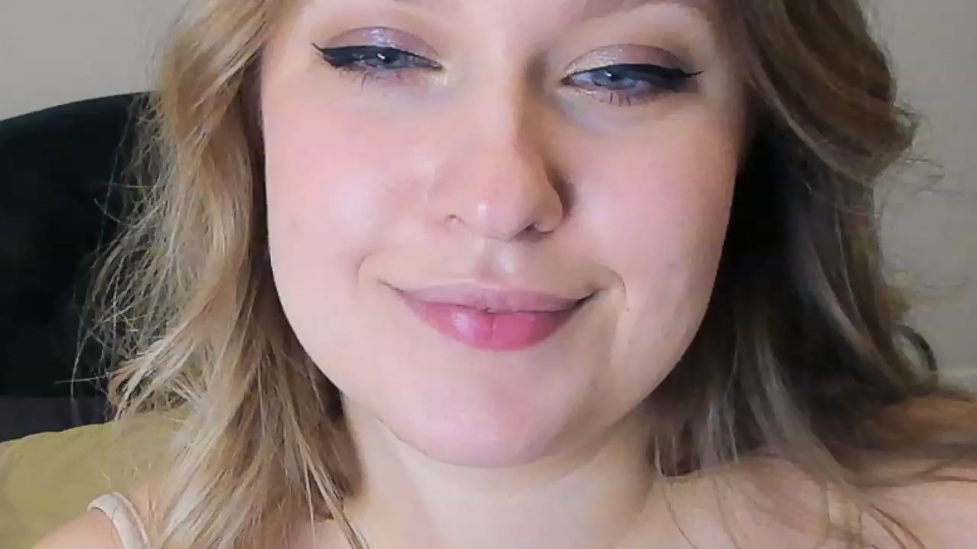 Gallery image thumbnail from SensualAdict's myfreecams stream on, 03/08/2023, 17:18 image 17 of 20
