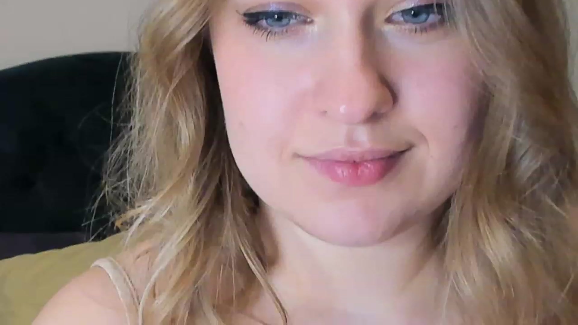 Gallery image thumbnail from SensualAdict's myfreecams stream on, 03/08/2023, 17:18 image 18 of 20