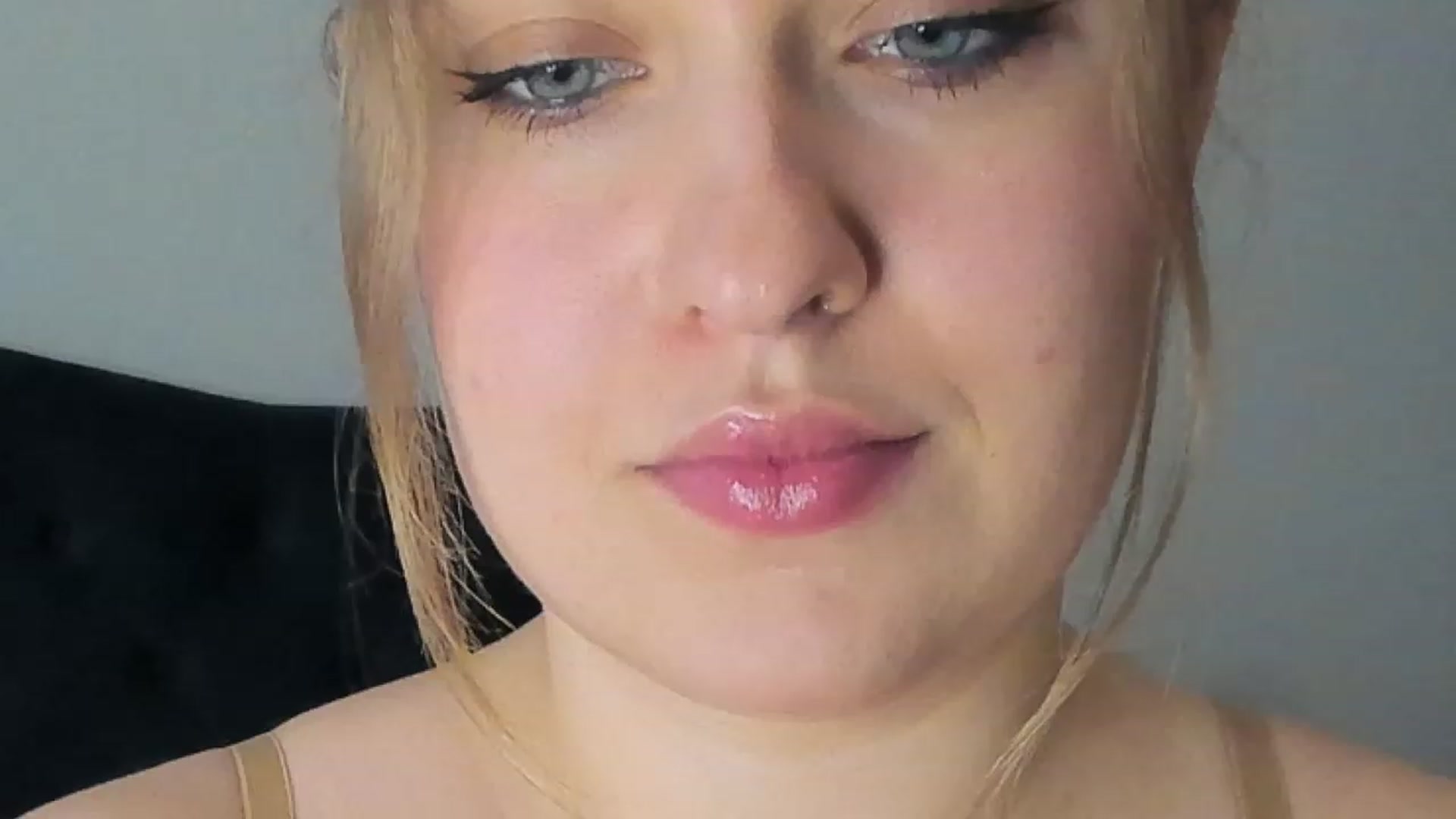 Gallery image thumbnail from SensualAdict's myfreecams stream on, 03/10/2023, 15:23 image 12 of 20