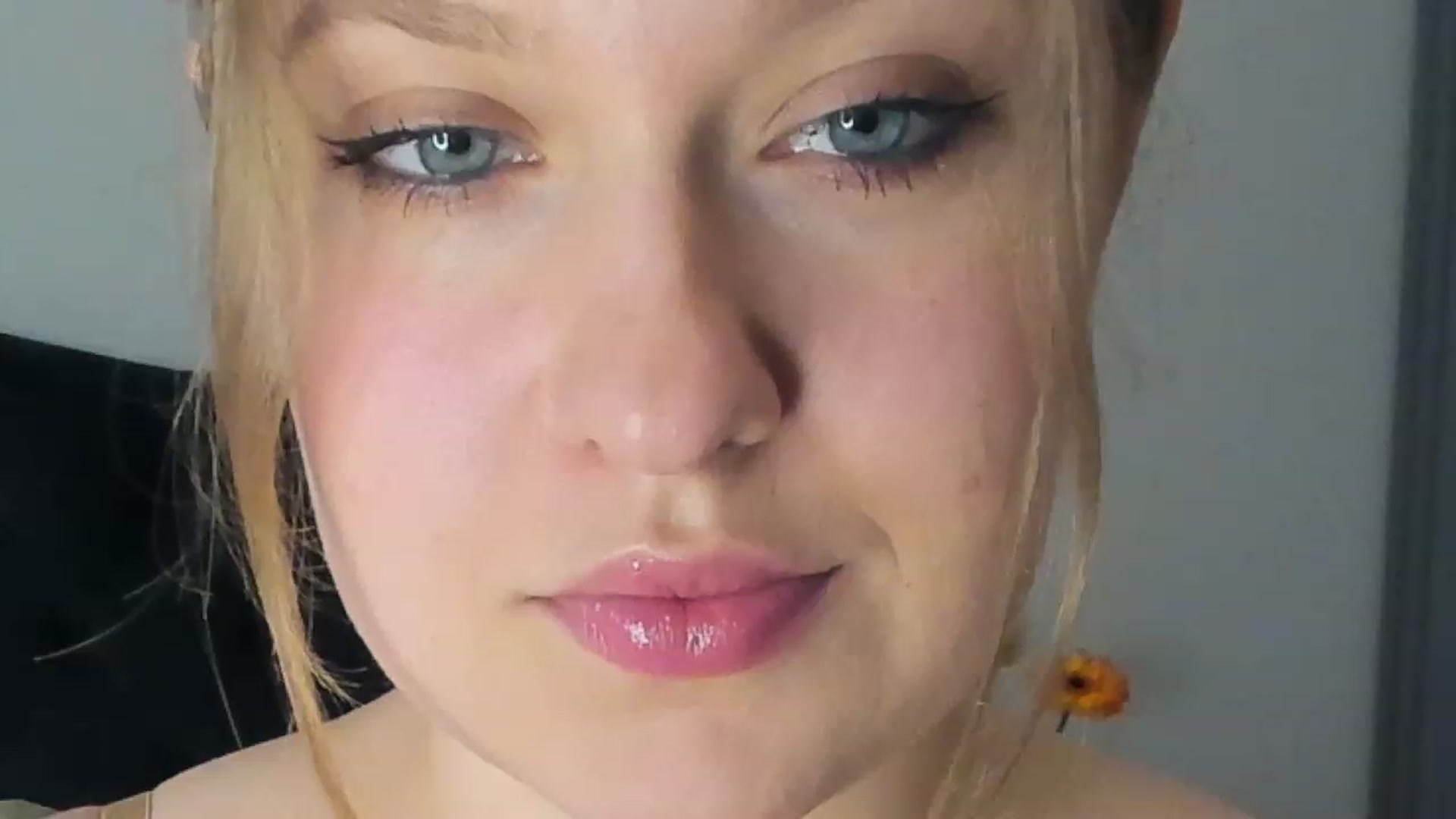 Gallery image thumbnail from SensualAdict's myfreecams stream on, 03/10/2023, 15:23 image 11 of 20