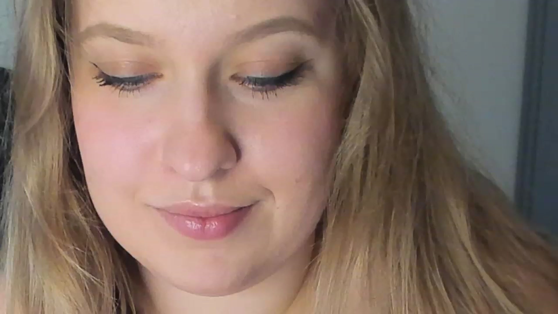 Gallery image thumbnail from SensualAdict's myfreecams stream on, 03/10/2023, 15:23 image 3 of 20