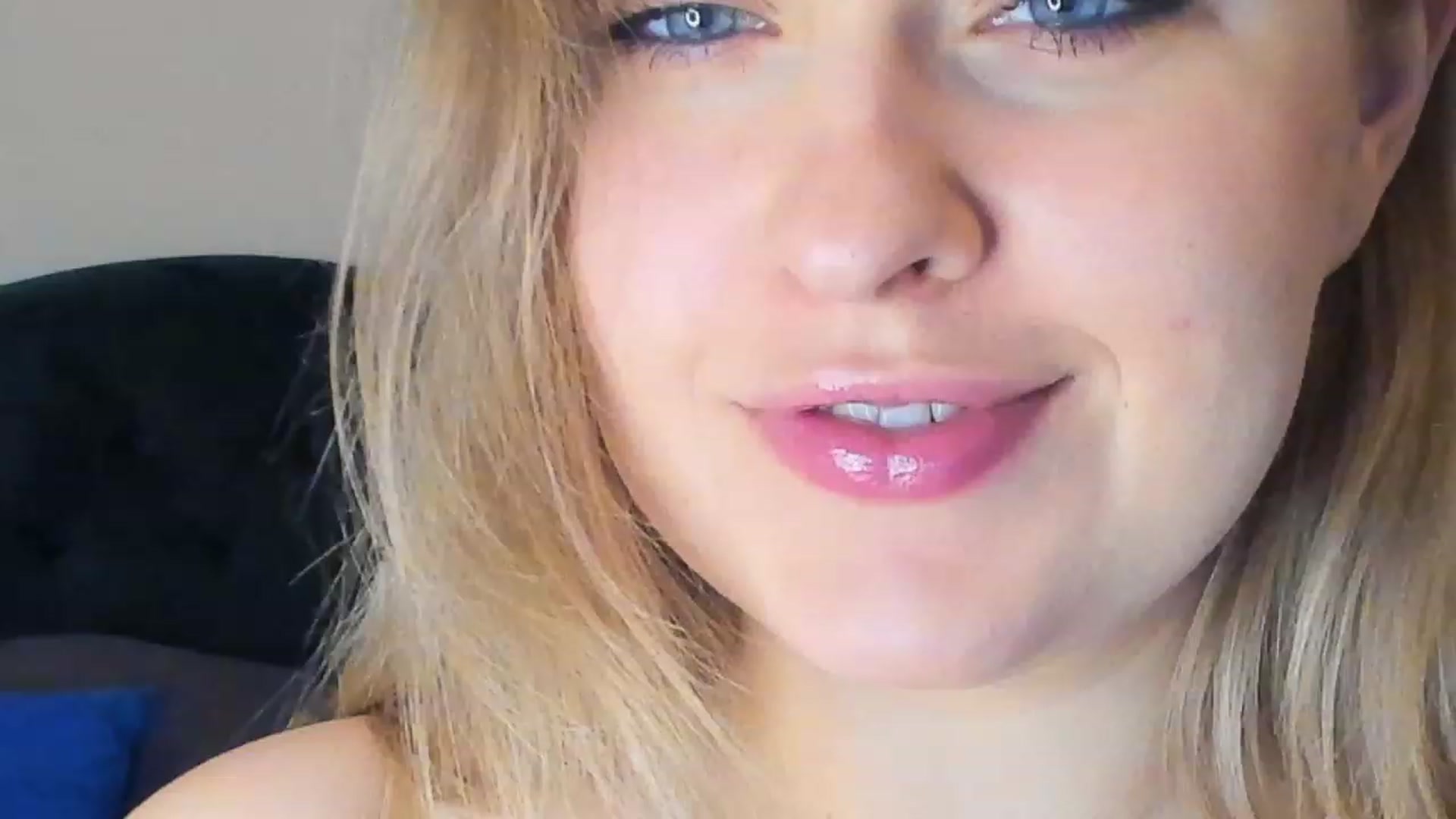 Gallery image thumbnail from SensualAdict's myfreecams stream on, 03/10/2023, 16:43 image 8 of 20