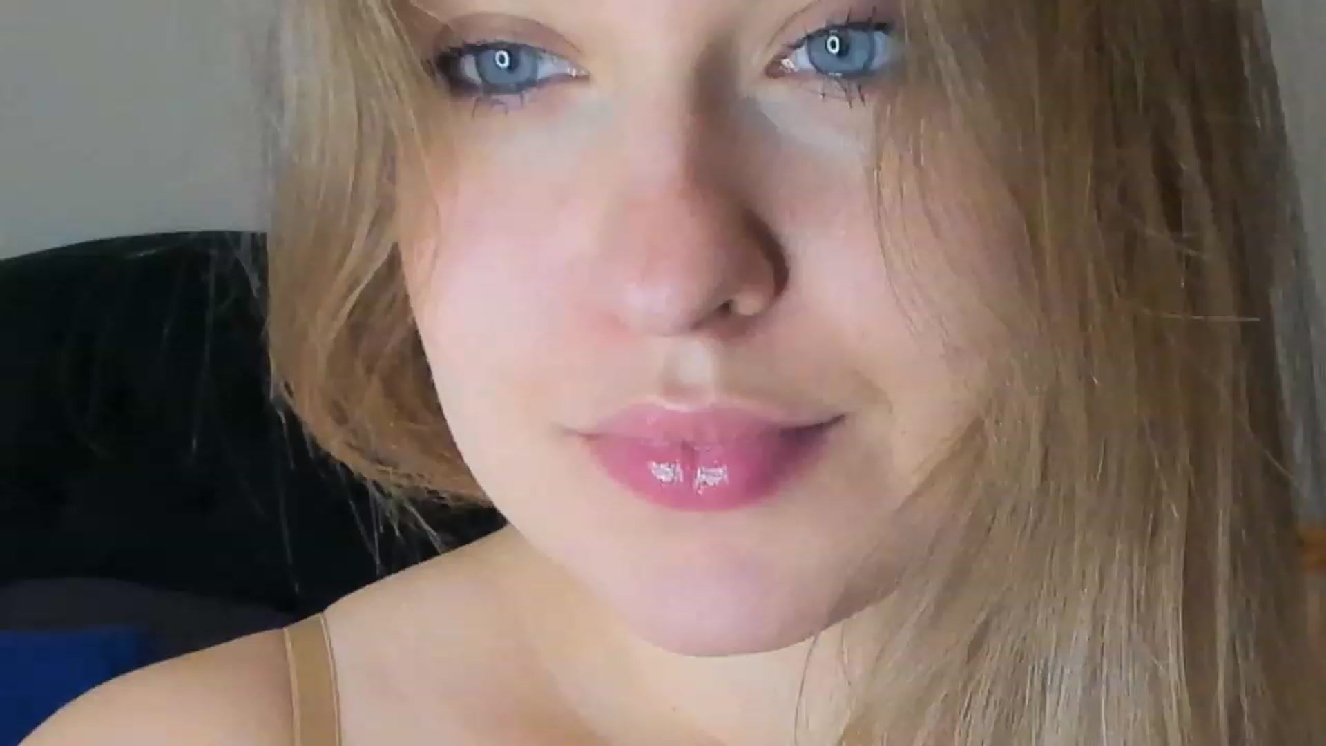 Gallery image thumbnail from SensualAdict's myfreecams stream on, 03/10/2023, 16:43 image 2 of 20