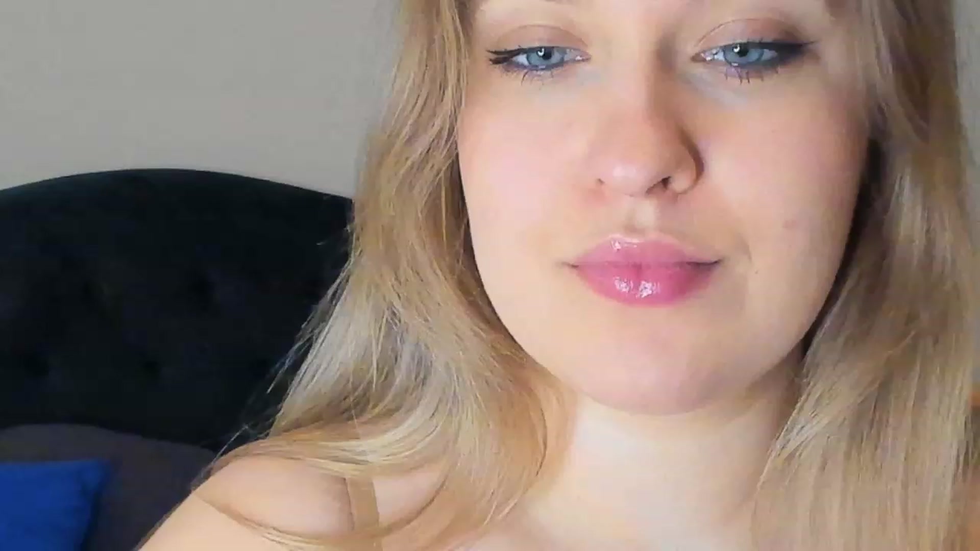 Gallery image thumbnail from SensualAdict's myfreecams stream on, 03/10/2023, 16:43 image 3 of 20