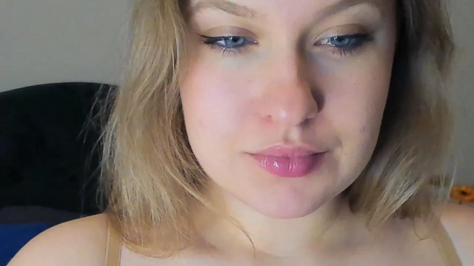 Gallery image thumbnail from SensualAdict's myfreecams stream on, 03/10/2023, 16:43 image 1 of 20