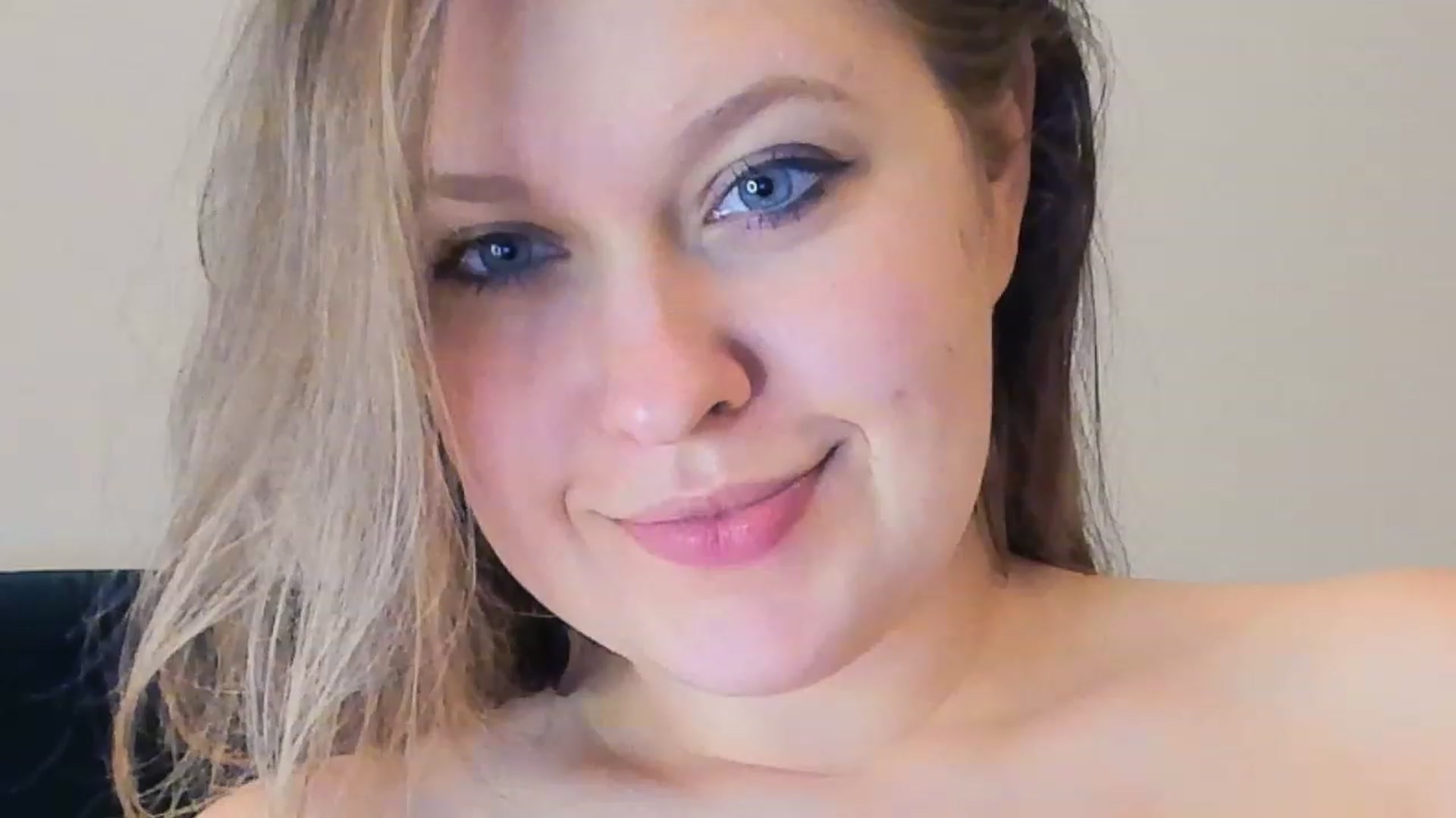 Gallery image thumbnail from SensualAdict's myfreecams stream on, 03/11/2023, 19:04 image 7 of 20