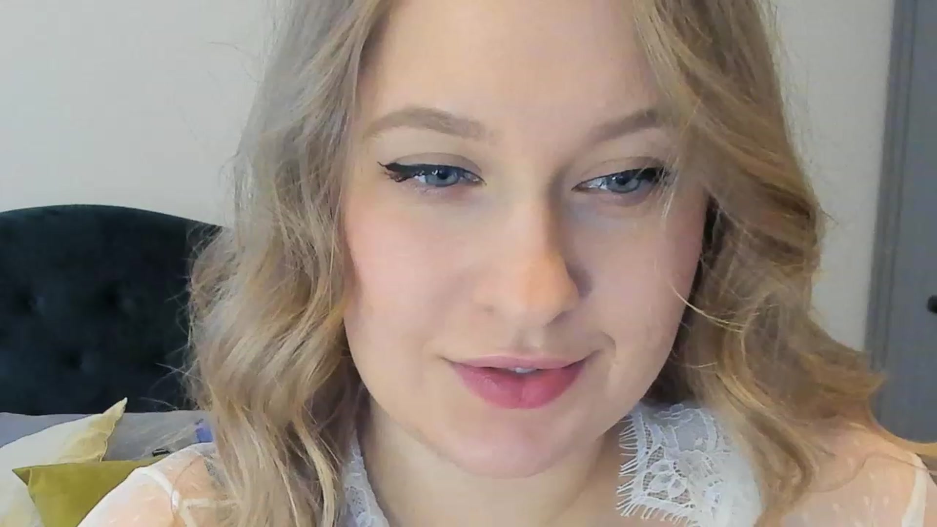 Gallery image thumbnail from SensualAdict's myfreecams stream on, 03/12/2023, 15:40 image 9 of 20