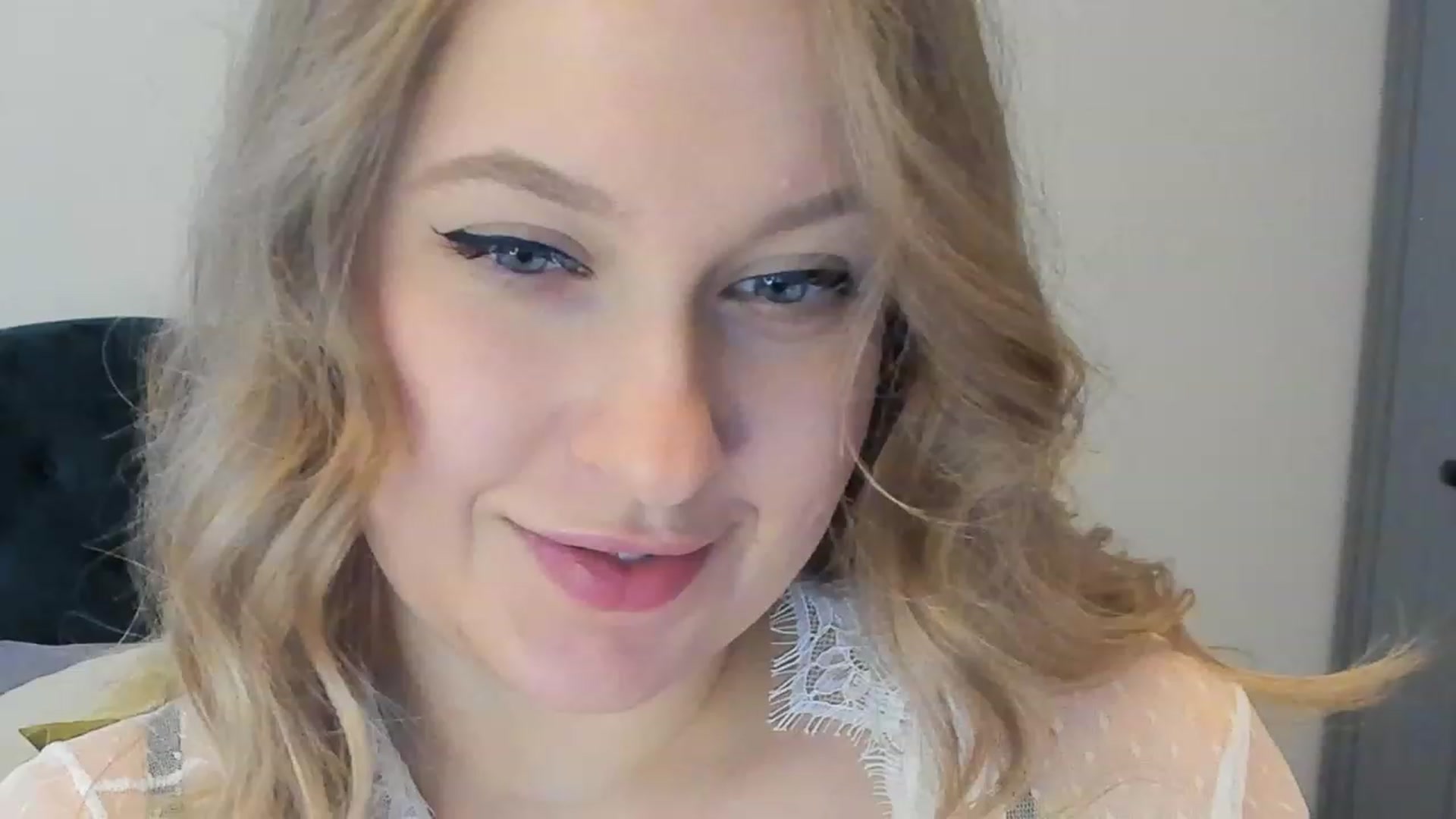 Gallery image thumbnail from SensualAdict's myfreecams stream on, 03/12/2023, 15:40 image 10 of 20