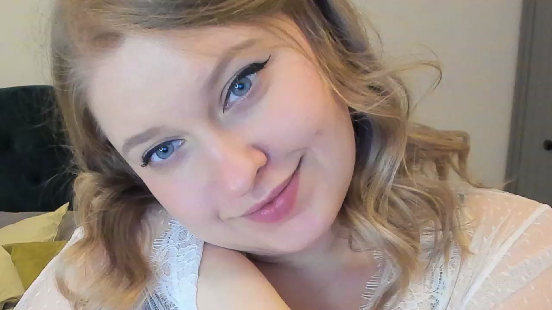 Gallery image thumbnail from SensualAdict's myfreecams stream on, 03/12/2023, 18:12 image 4 of 20