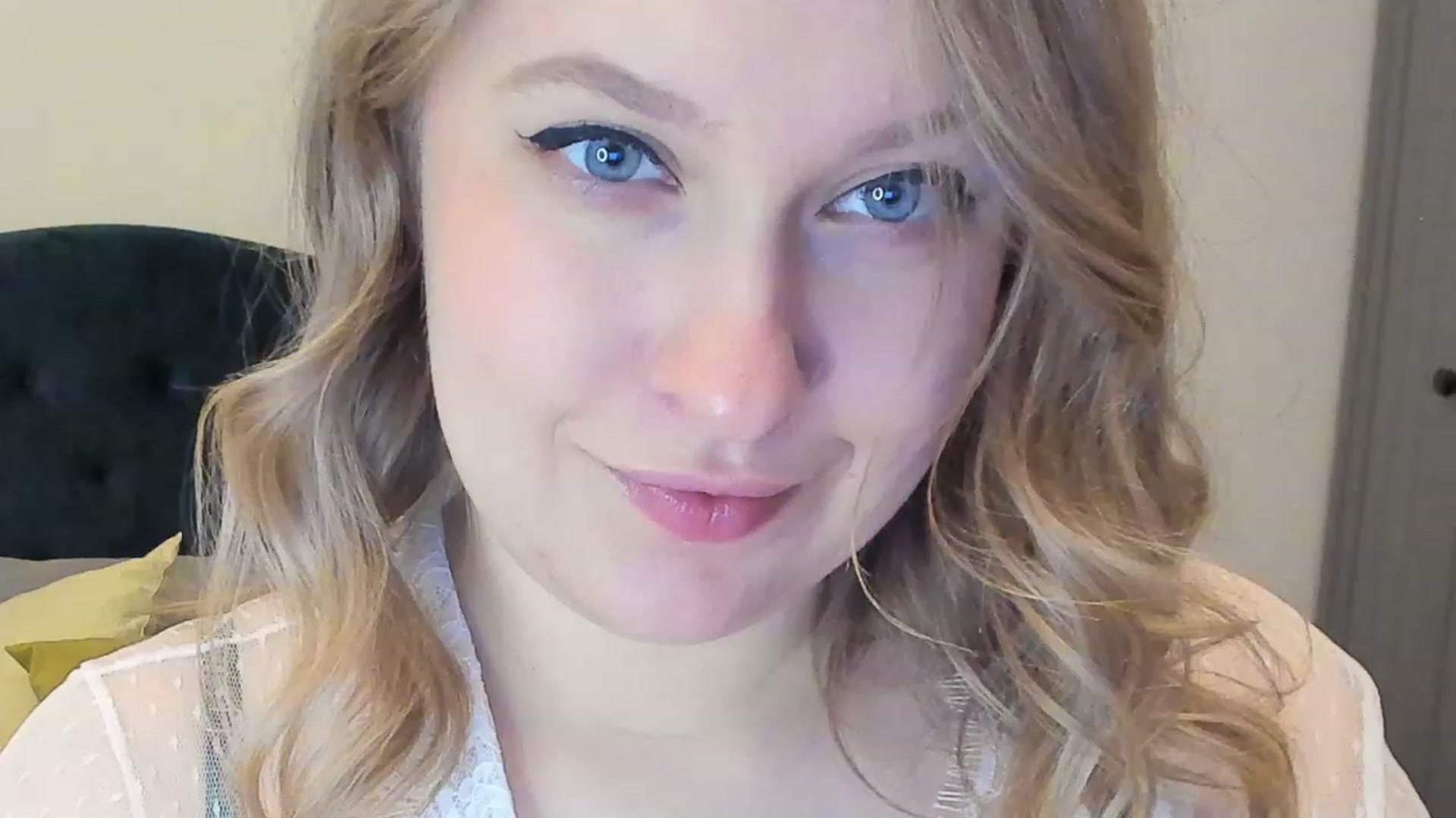 Gallery image thumbnail from SensualAdict's myfreecams stream on, 03/12/2023, 18:12 image 5 of 20