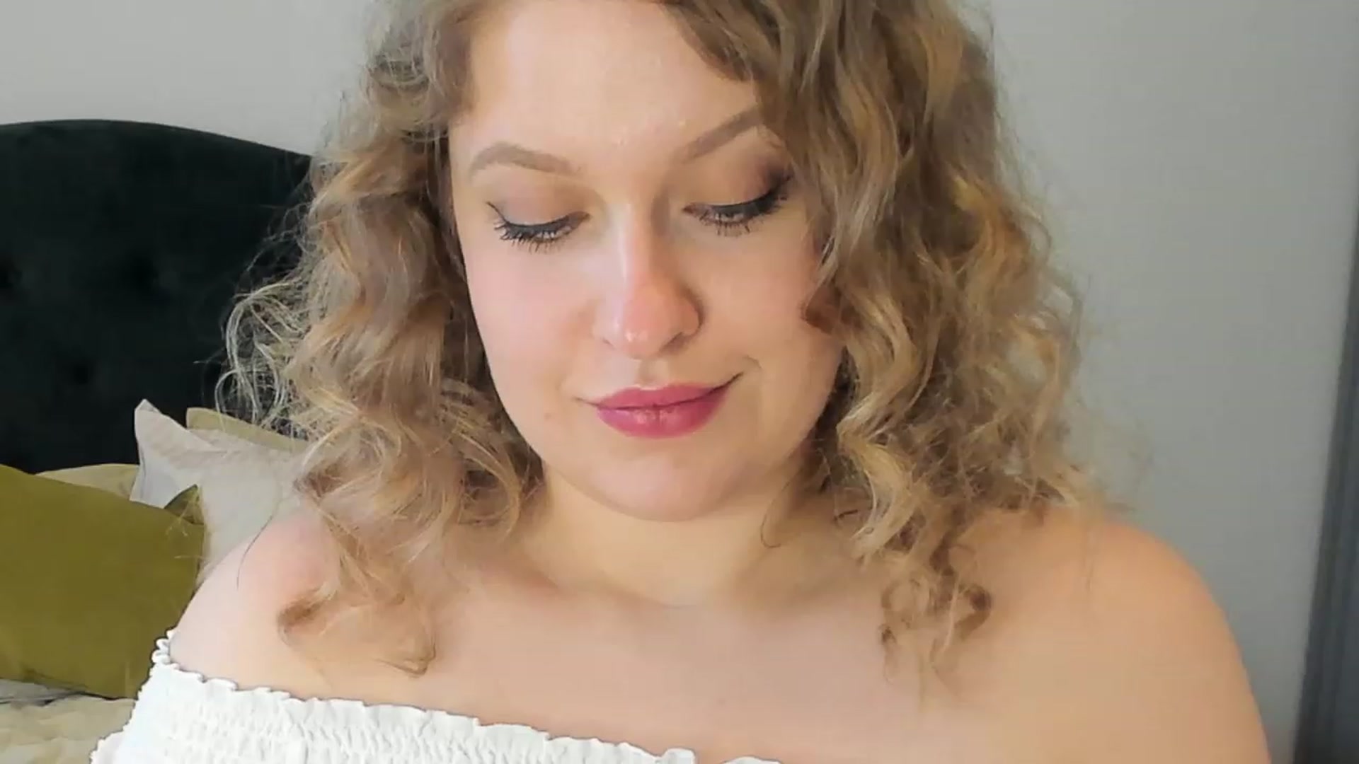 Gallery image thumbnail from SensualAdict's myfreecams stream on, 03/18/2023, 14:40 image 20 of 20