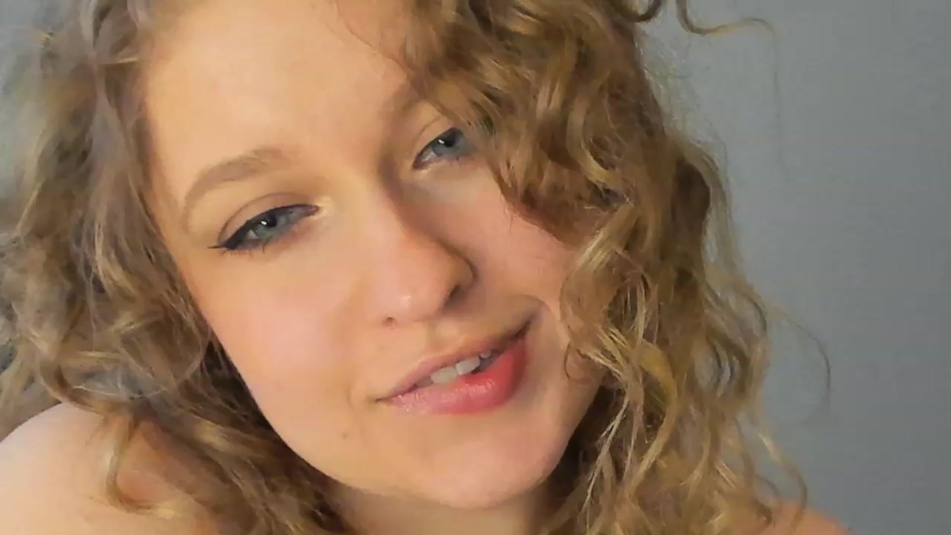 Gallery image thumbnail from SensualAdict's myfreecams stream on, 03/19/2023, 15:28 image 8 of 20