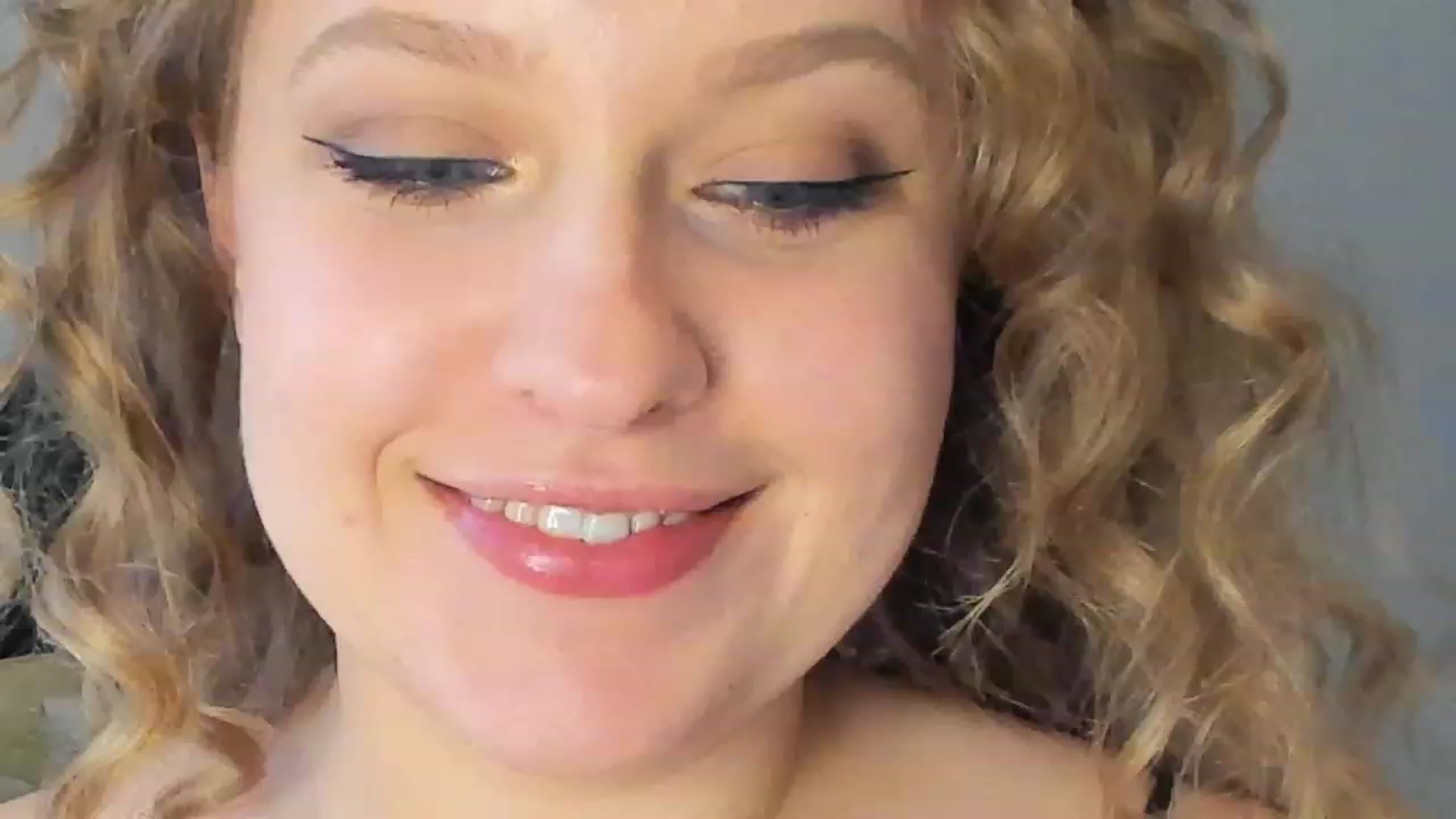 Gallery image thumbnail from SensualAdict's myfreecams stream on, 03/19/2023, 15:28 image 3 of 20