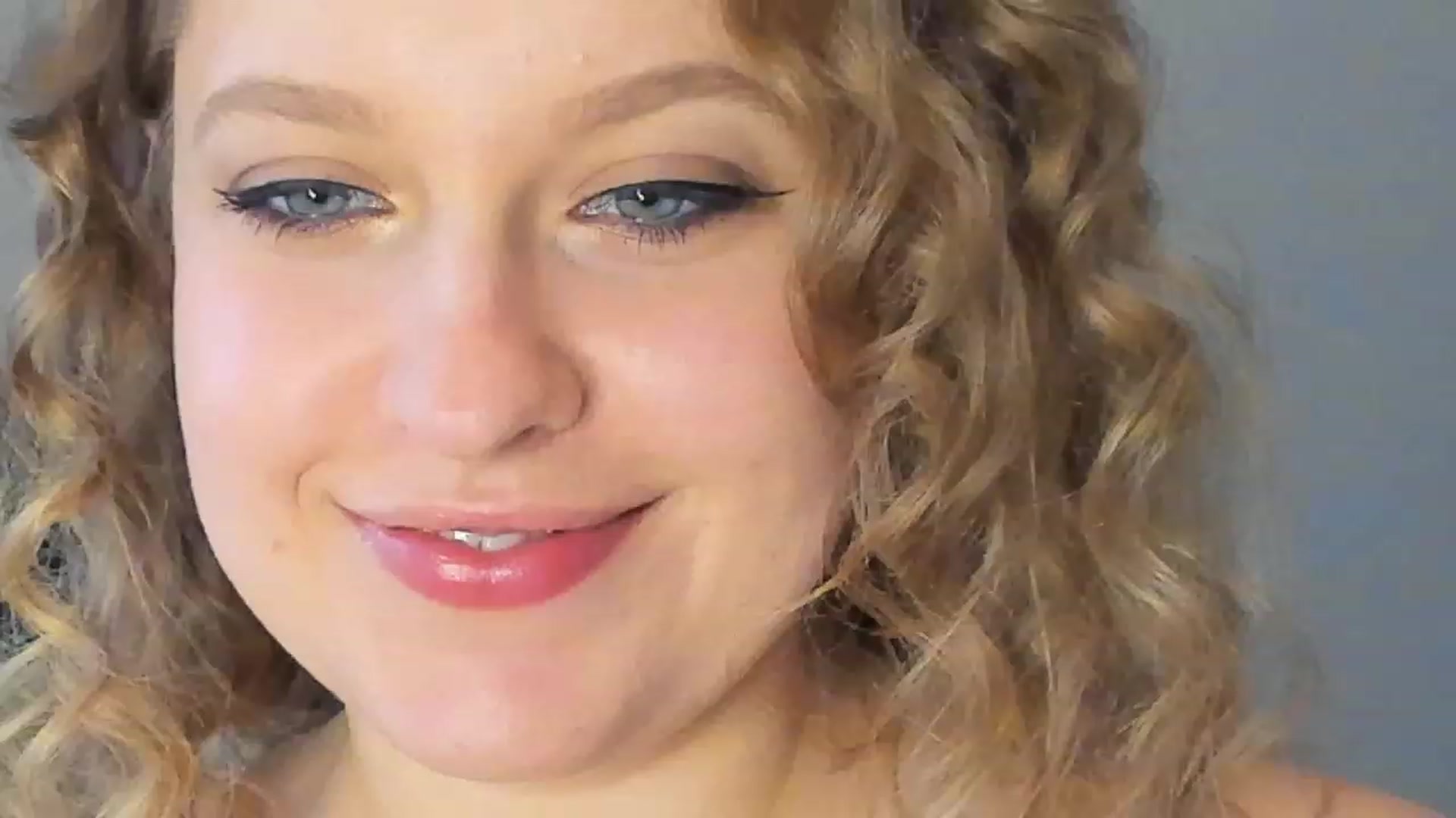 Gallery image thumbnail from SensualAdict's myfreecams stream on, 03/19/2023, 15:28 image 4 of 20