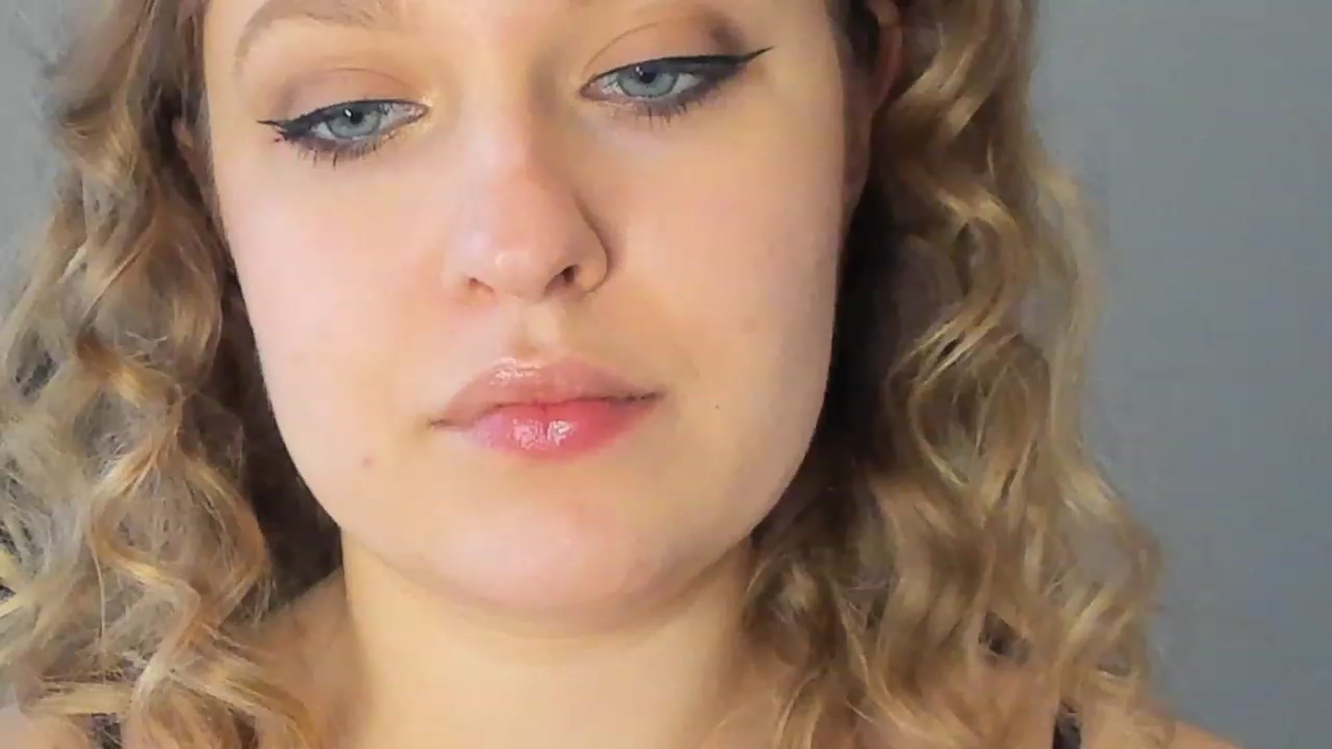 Gallery image thumbnail from SensualAdict's myfreecams stream on, 03/19/2023, 15:28 image 2 of 20