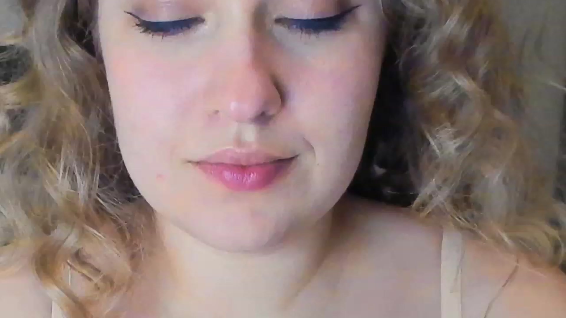 Gallery image thumbnail from SensualAdict's myfreecams stream on, 03/19/2023, 17:59 image 12 of 20