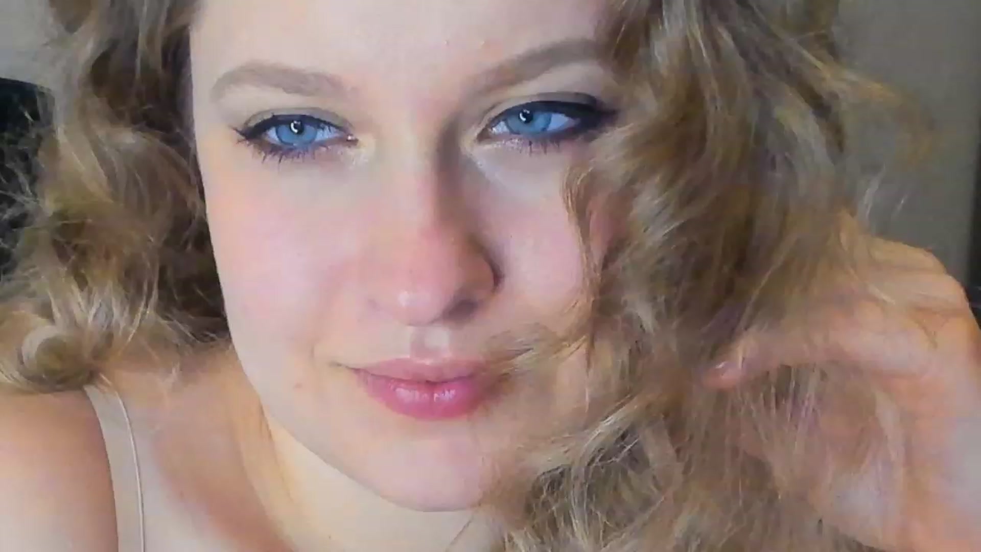 Gallery image thumbnail from SensualAdict's myfreecams stream on, 03/19/2023, 17:59 image 8 of 20